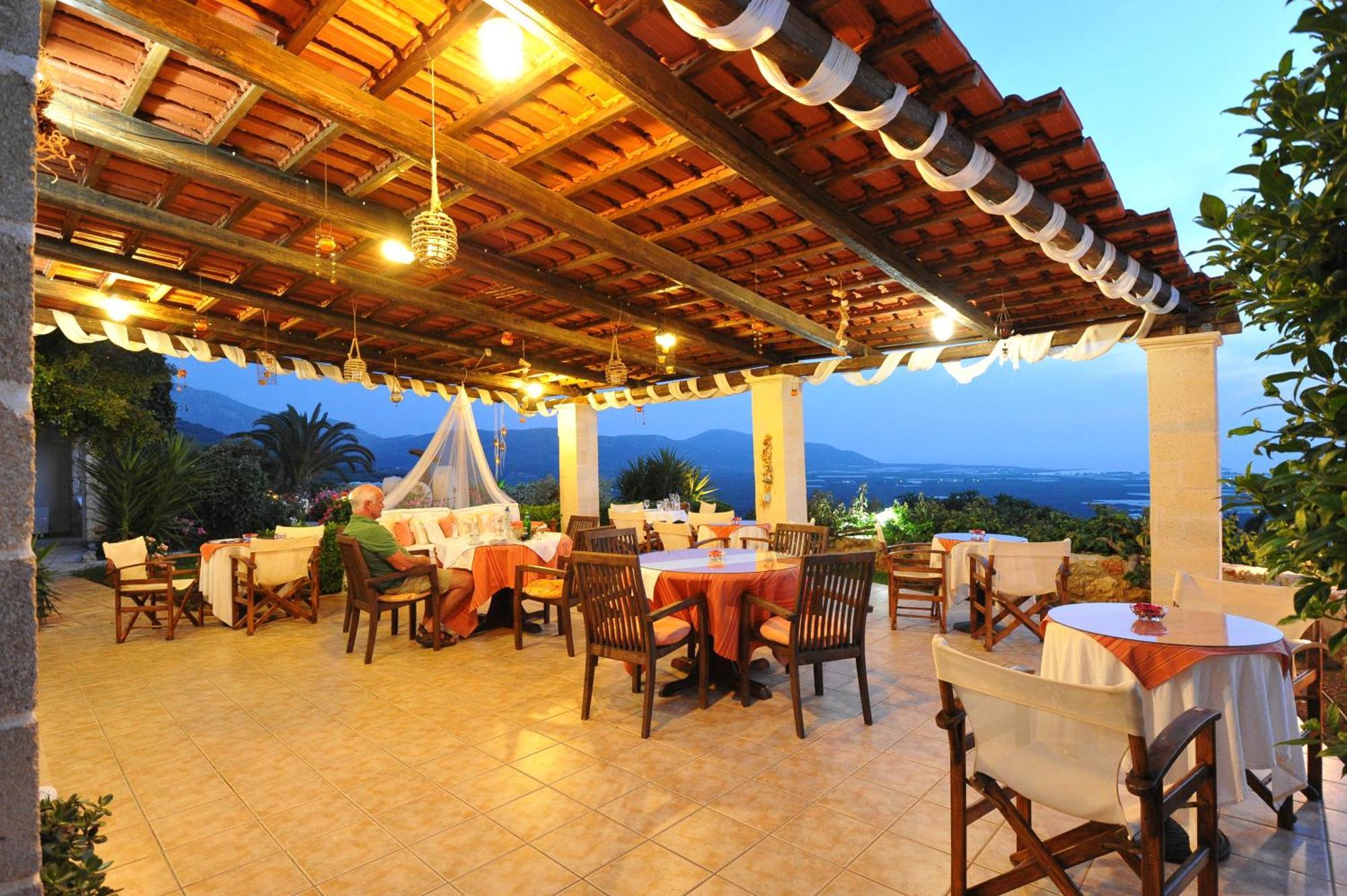 Kavousi Aparthotel