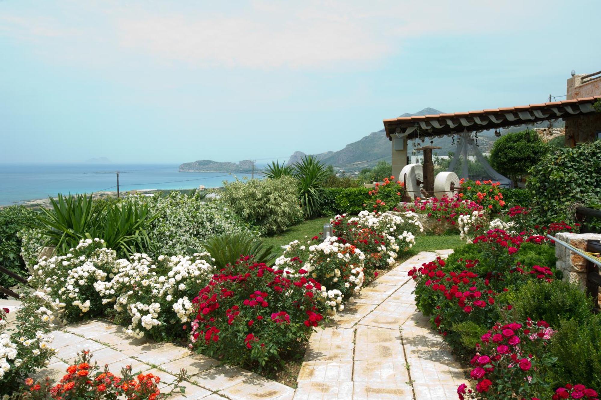 Kavousi Aparthotel 3*