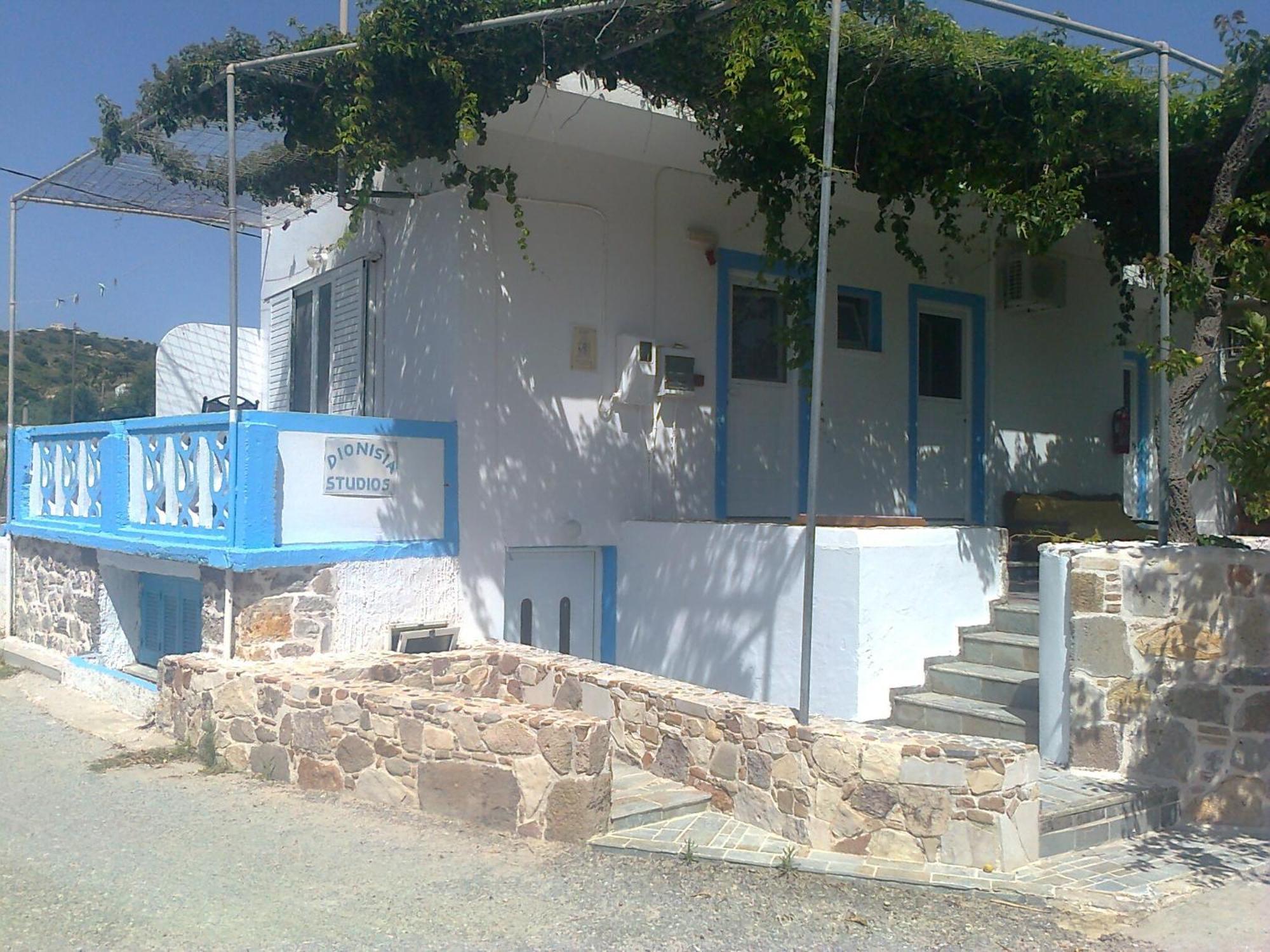 Dionysia Apartment *