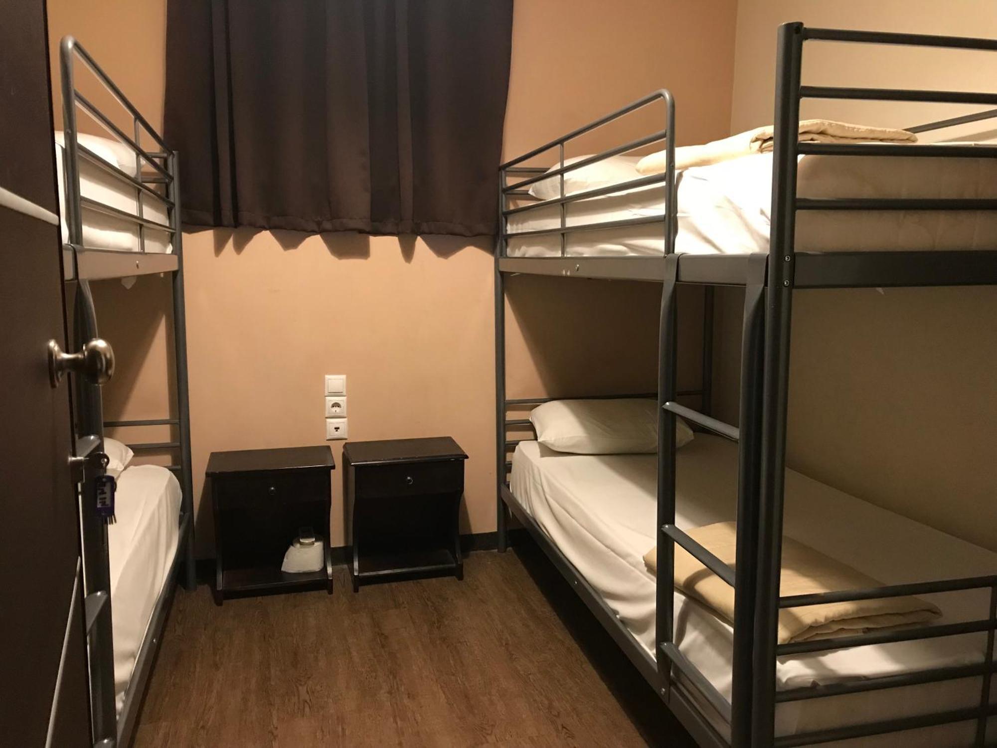 Pella Inn Hostel * Athens