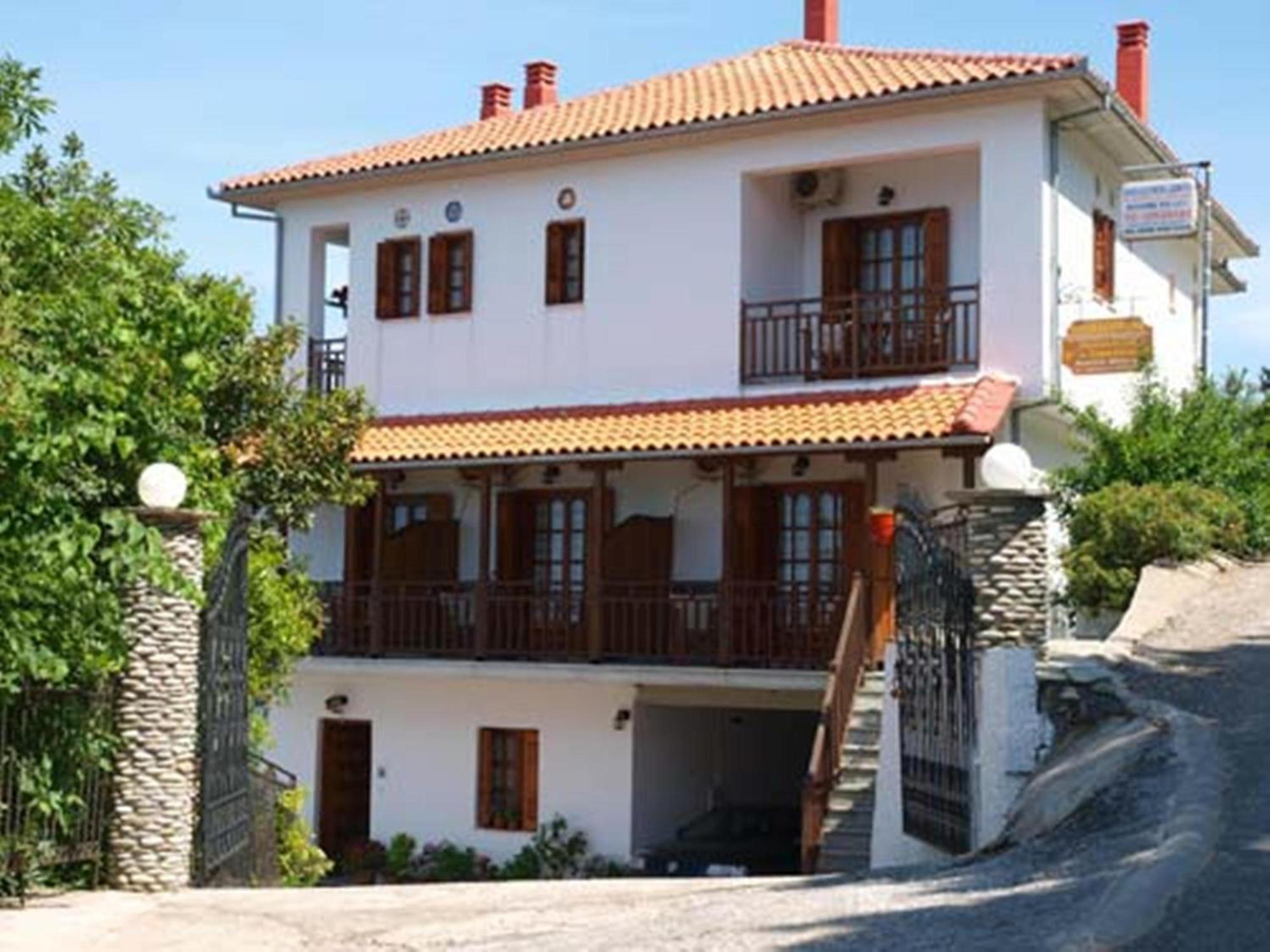 To Limanaki 3* Chorefton