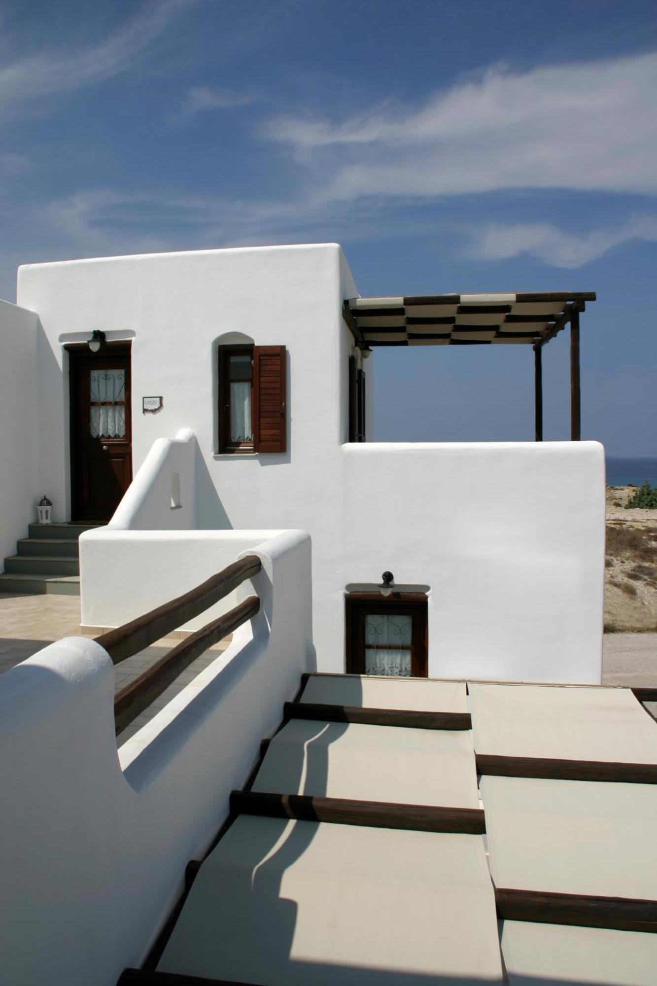 Niriides Apartment Pachaina