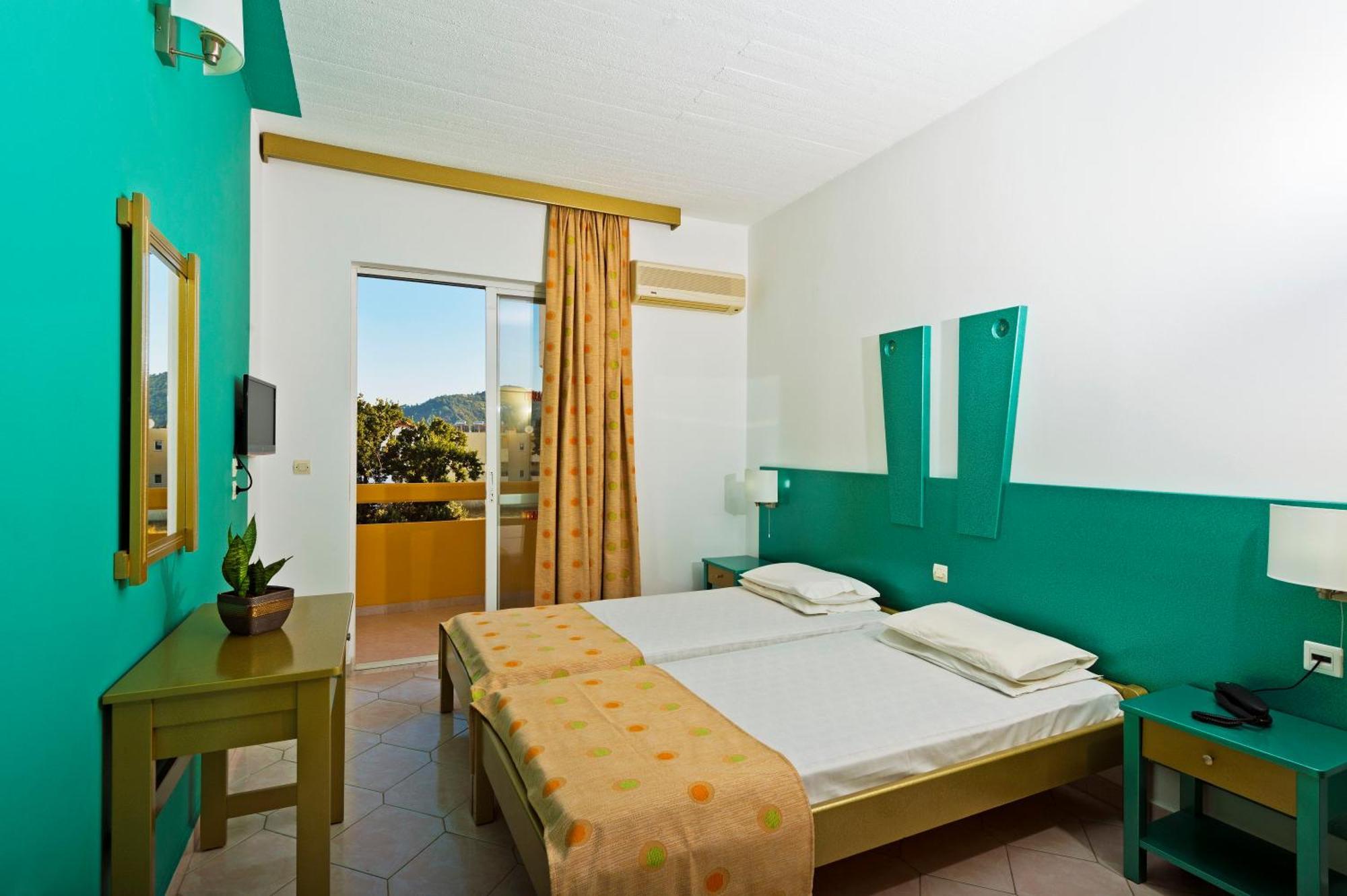 Trianta Hotel Apartments Aparthotel 2*