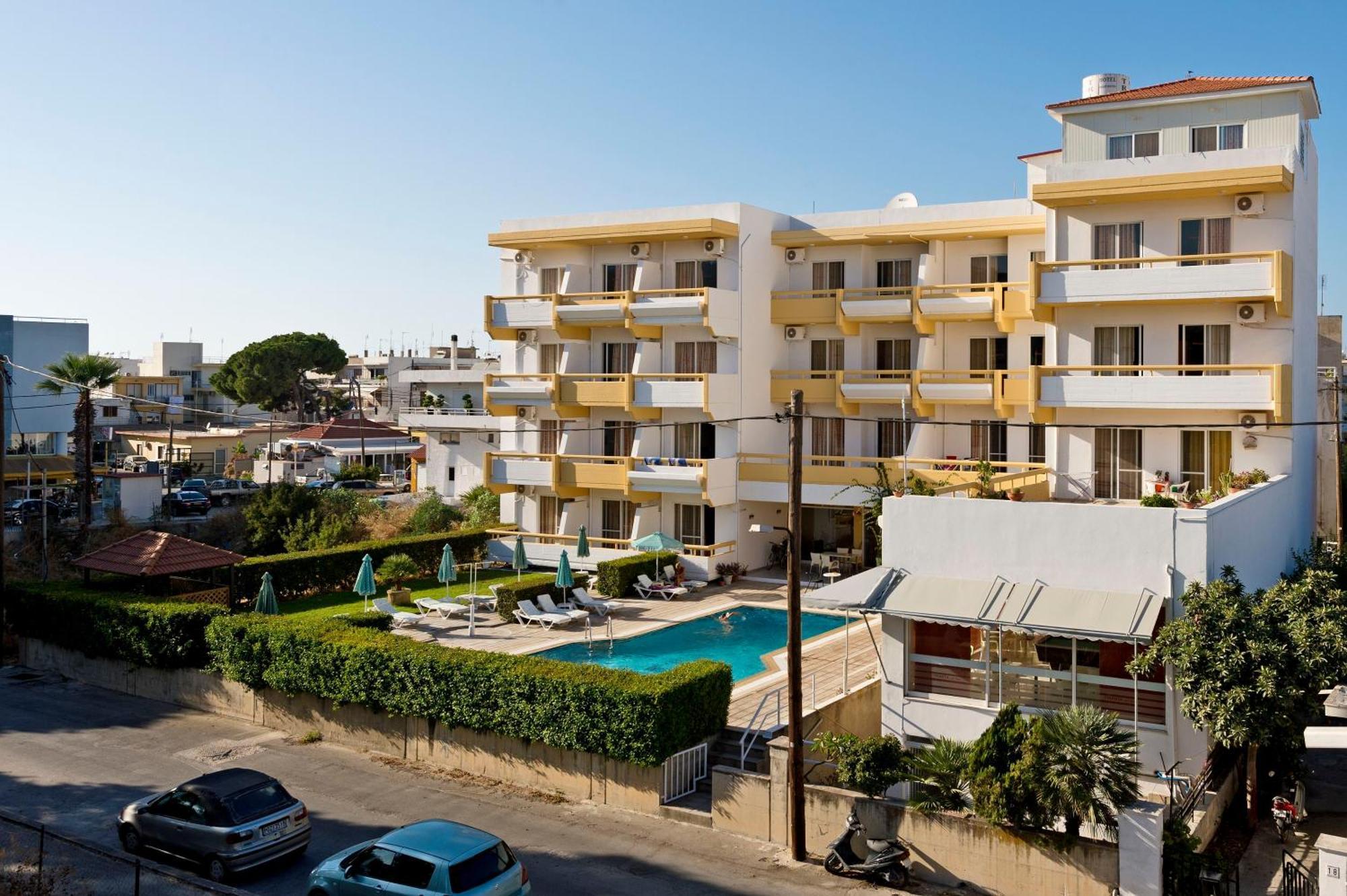 Aparthotel Trianta Hotel Apartments 2*