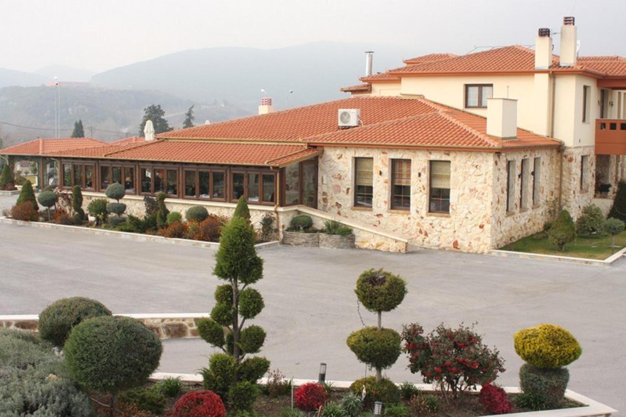 Lozitsi Hotel