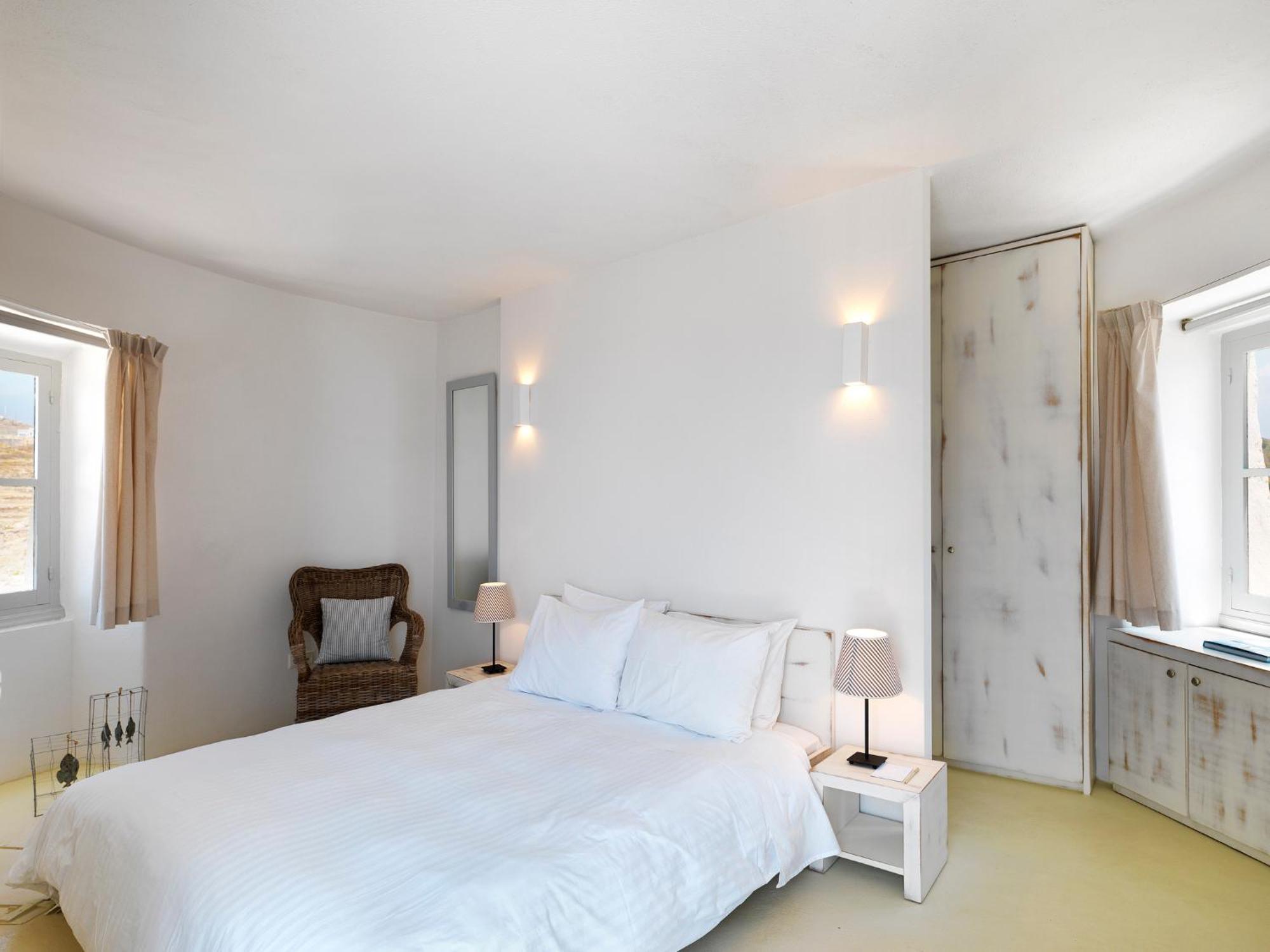 The Windmill 3* Kimolos
