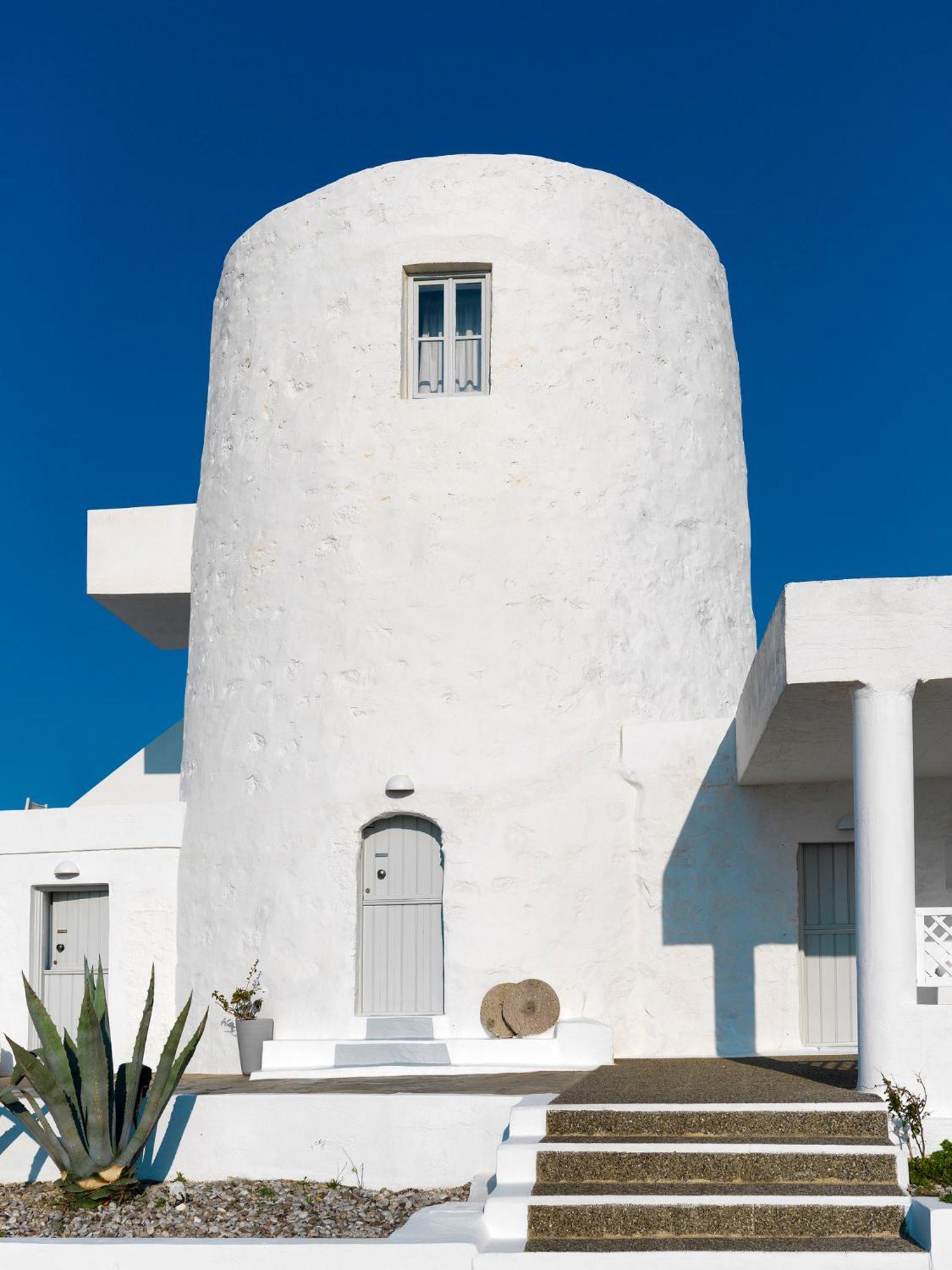 The Windmill 3* Kimolos