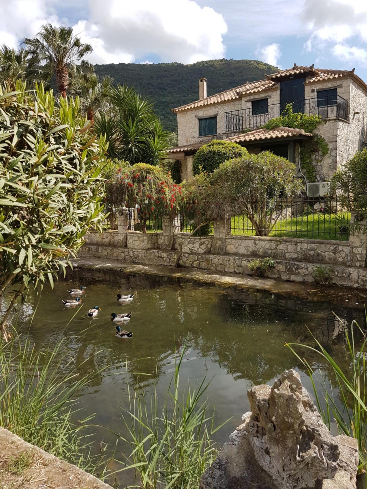 Castello Bellos Apartment Keri