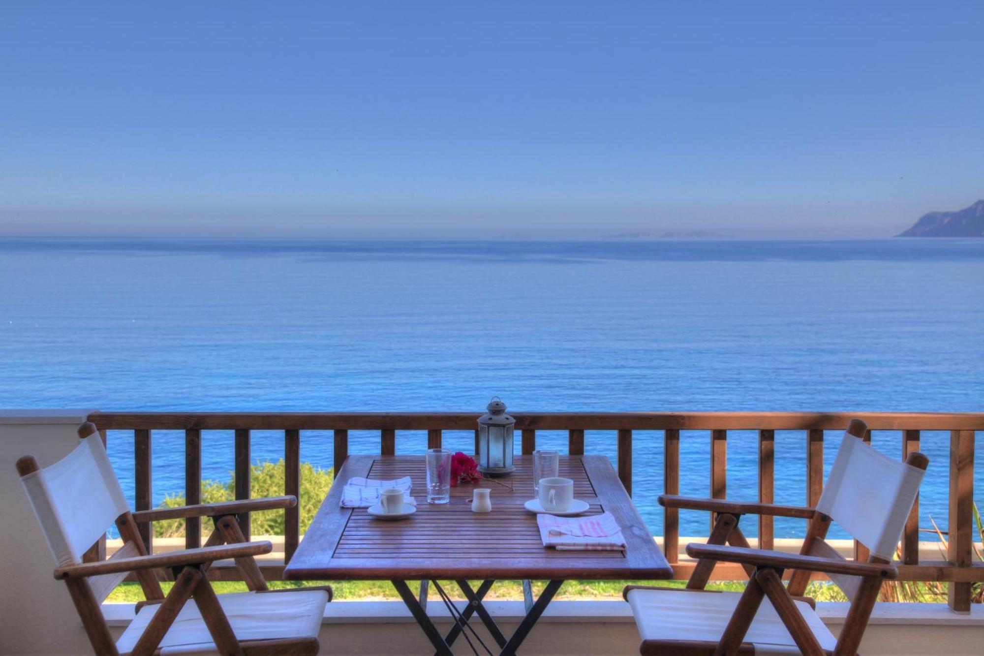 Anemos-halcyon-eirene Villa