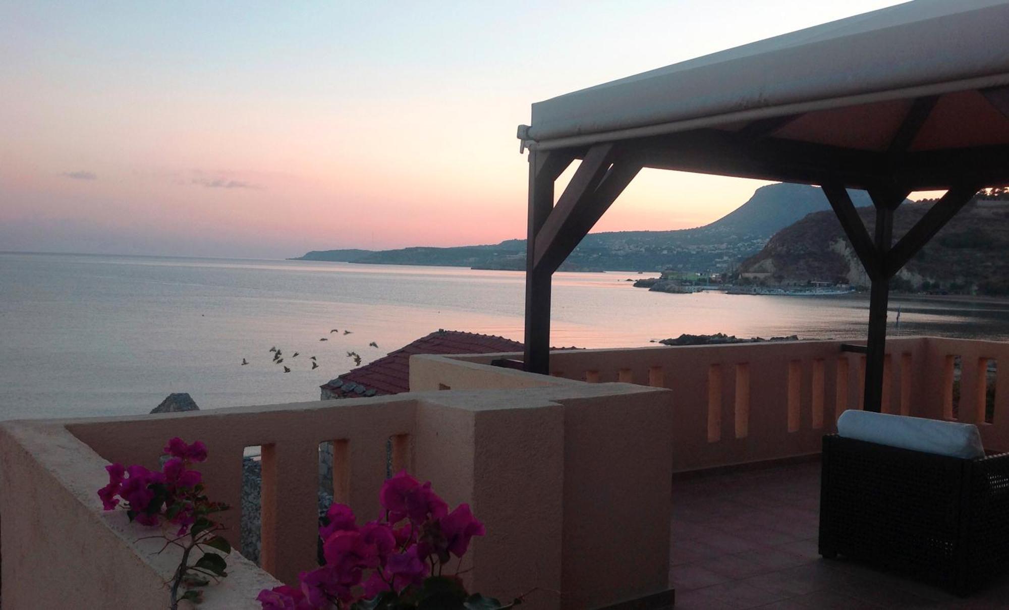 Asterias Studios & Apartment *