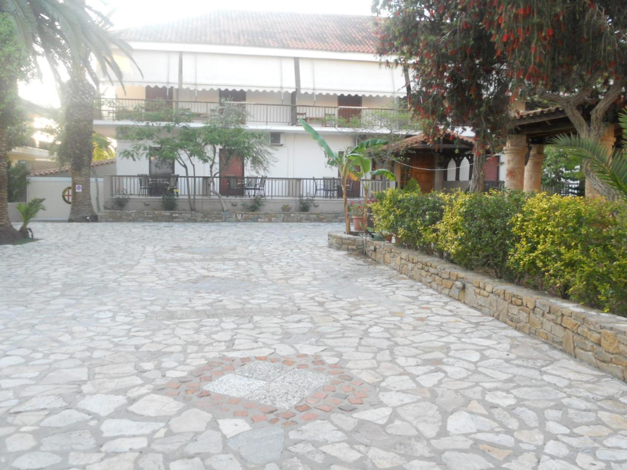 Apartment Assimakis *