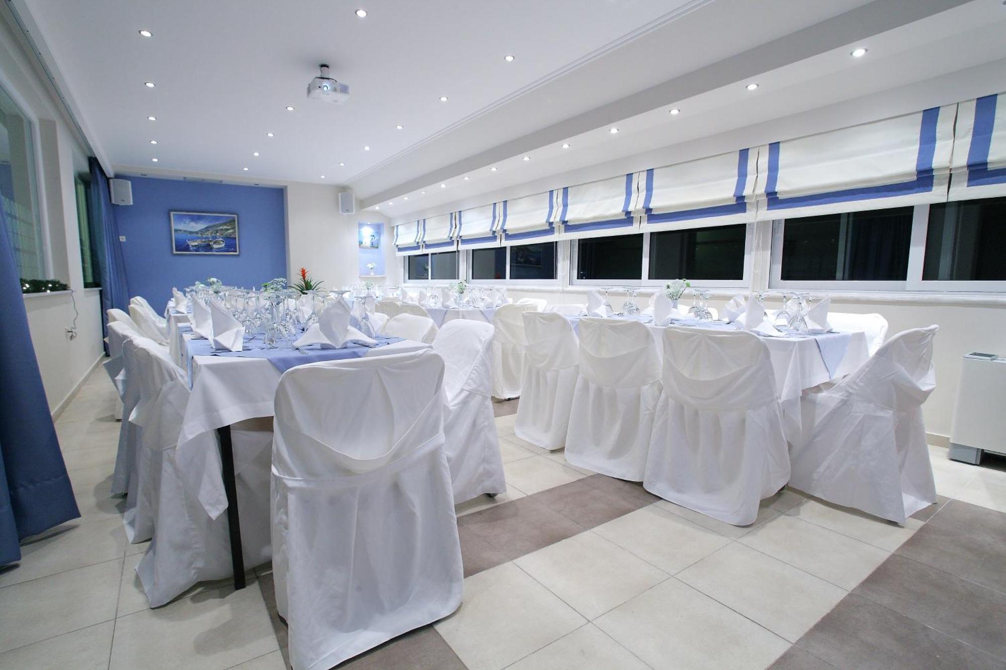 Philoxenia Aparthotel 3*