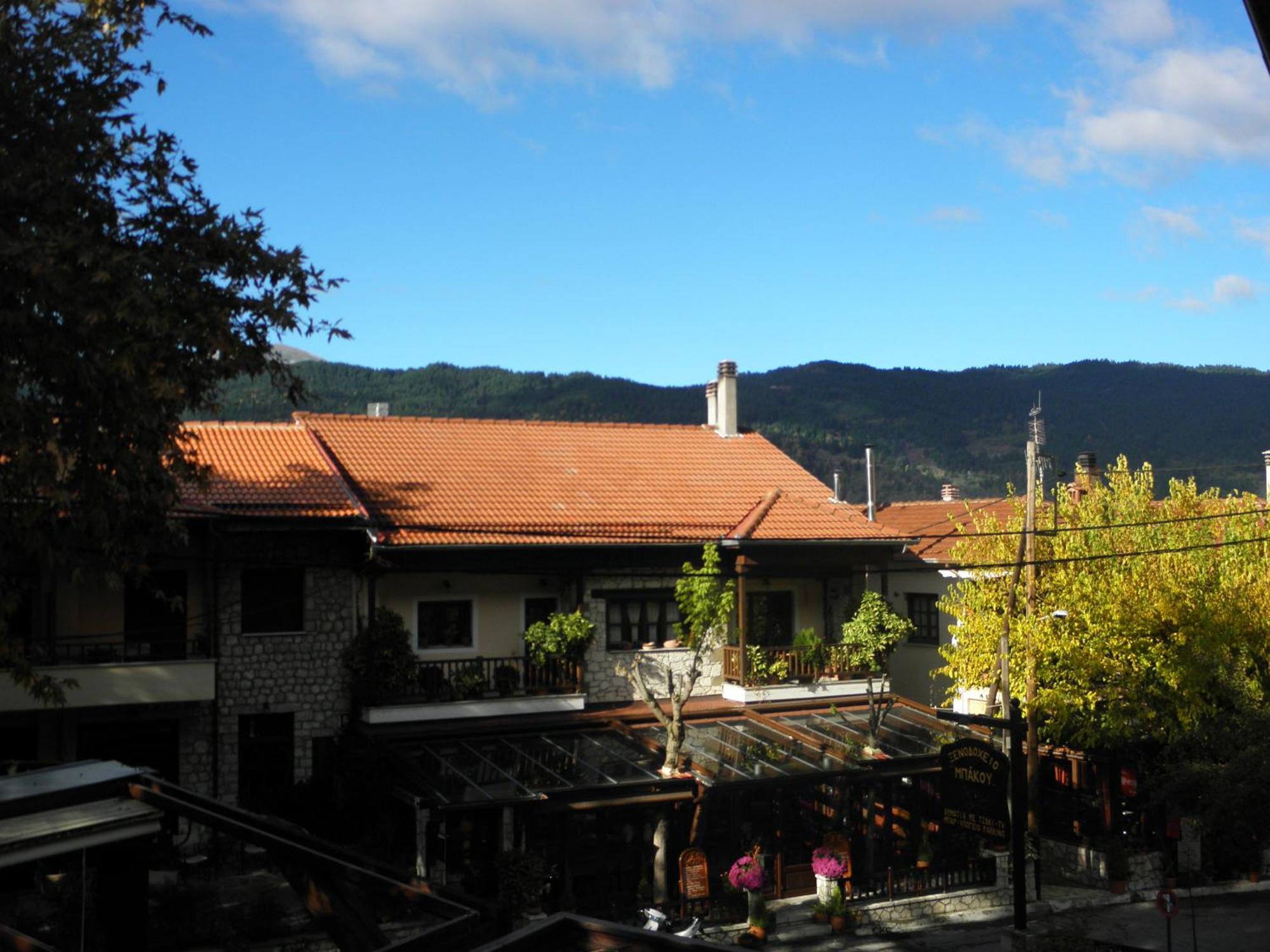Mpakou