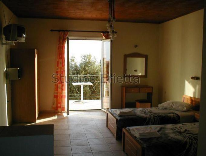Aparthotel Erietta 3*