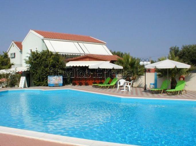 Erietta Aparthotel 3*
