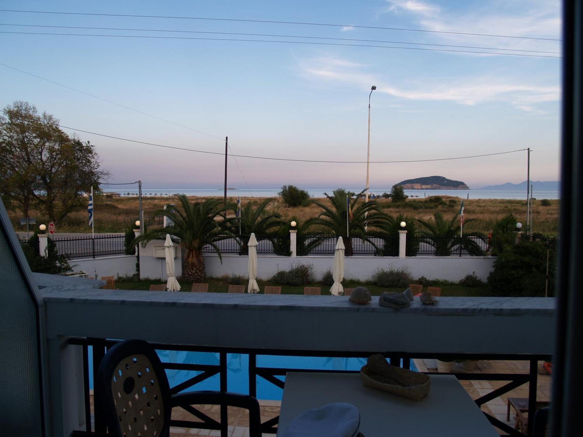 Kavala Aparthotel 2*