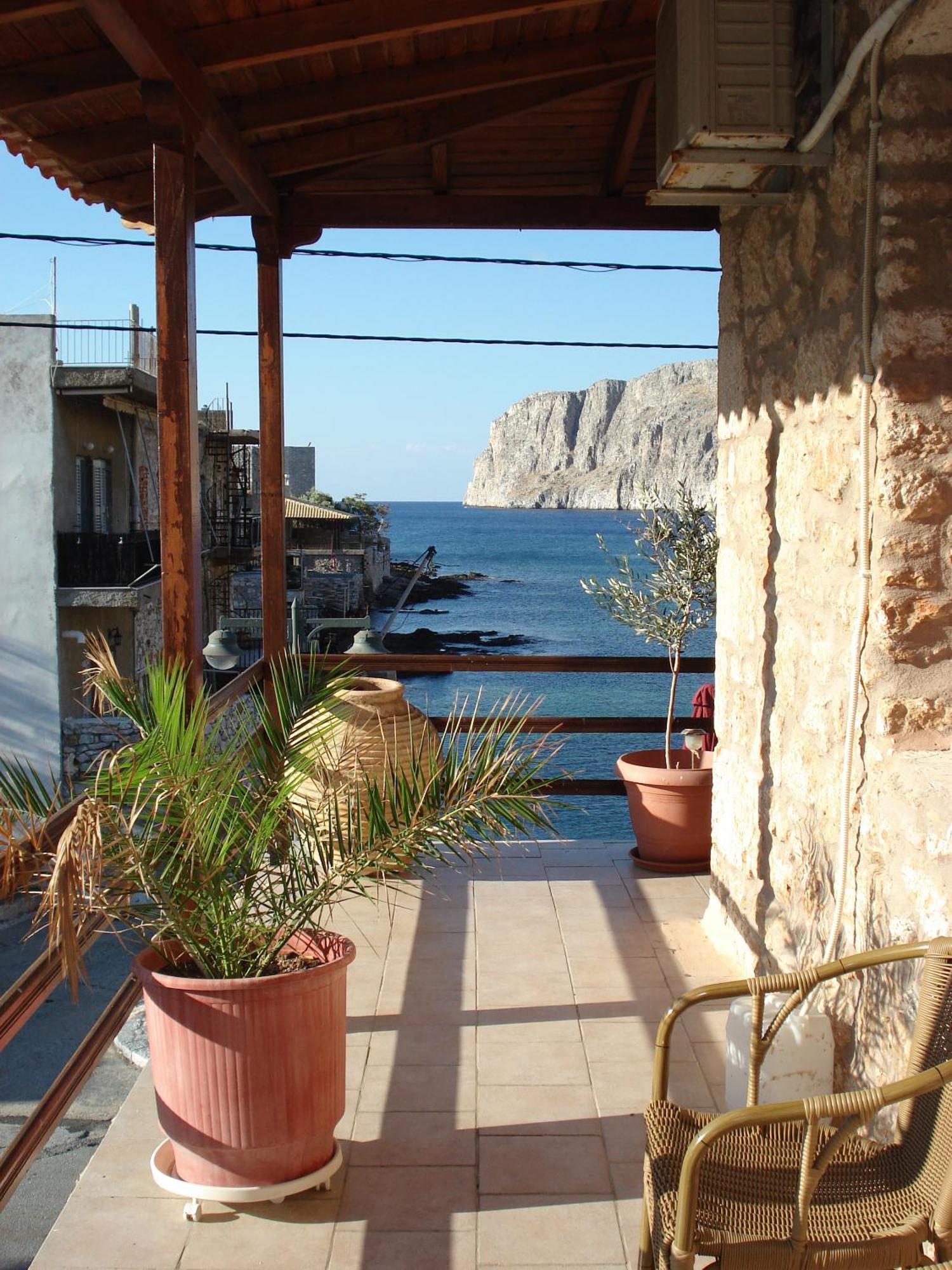 Akrotainaritis Hotel Gerolimenas