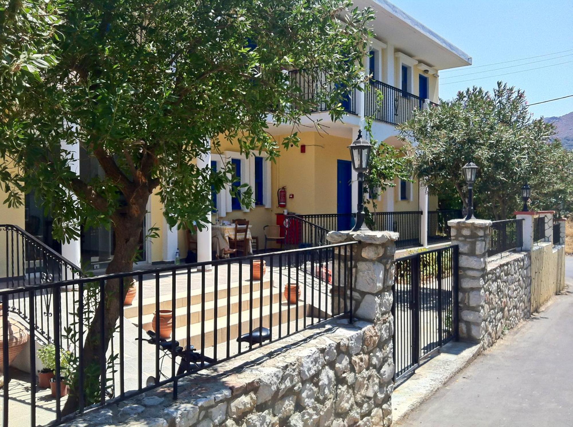 Castellania Aparthotel Livadia (Tilos)