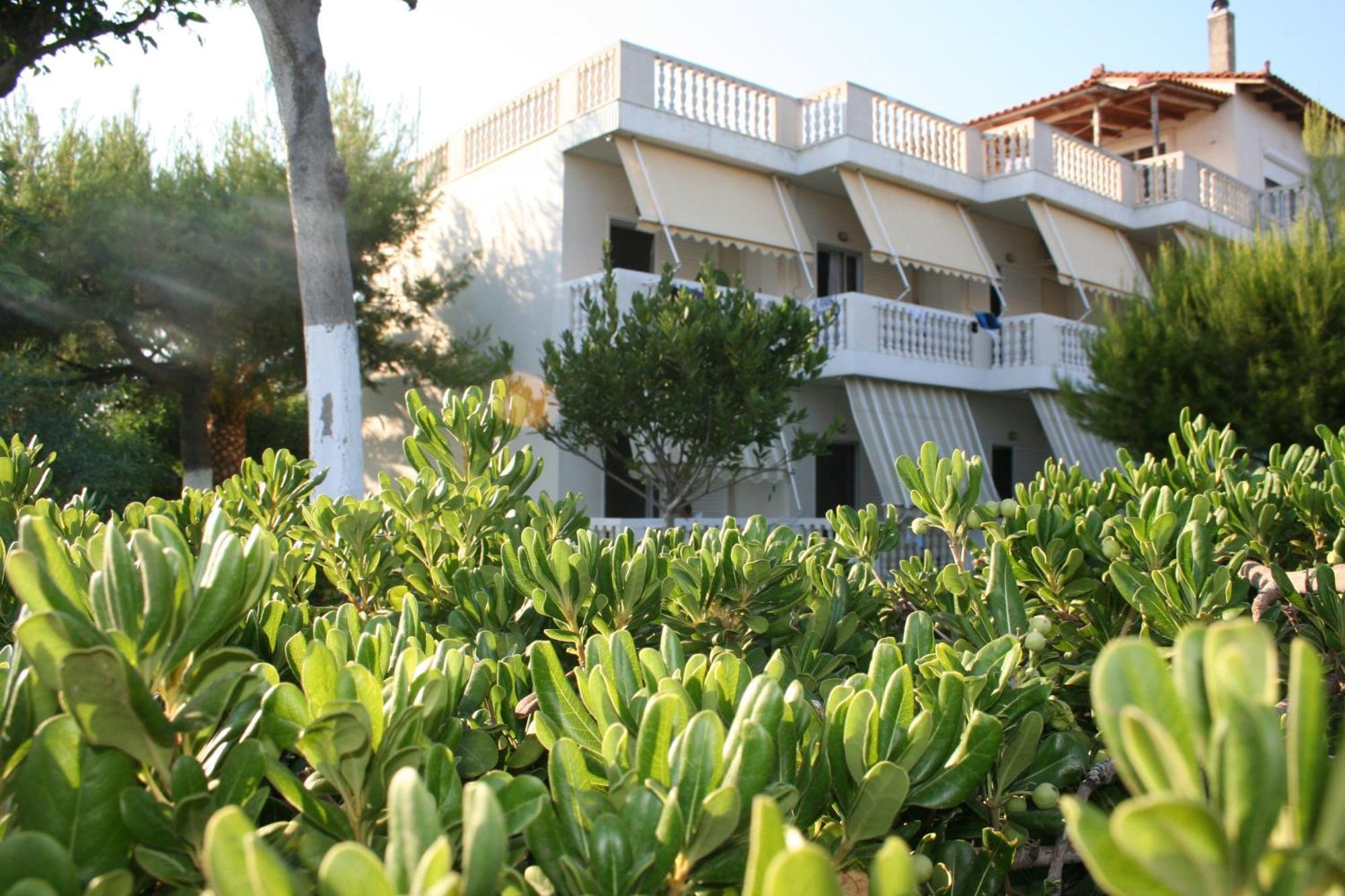 Posidonia Aparthotel 3*