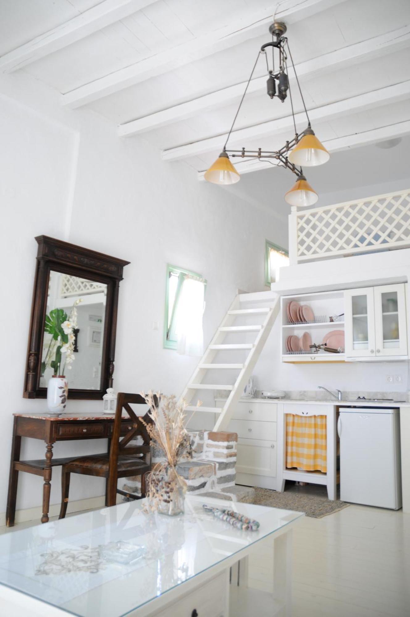 Tholaria Boutique 4*
