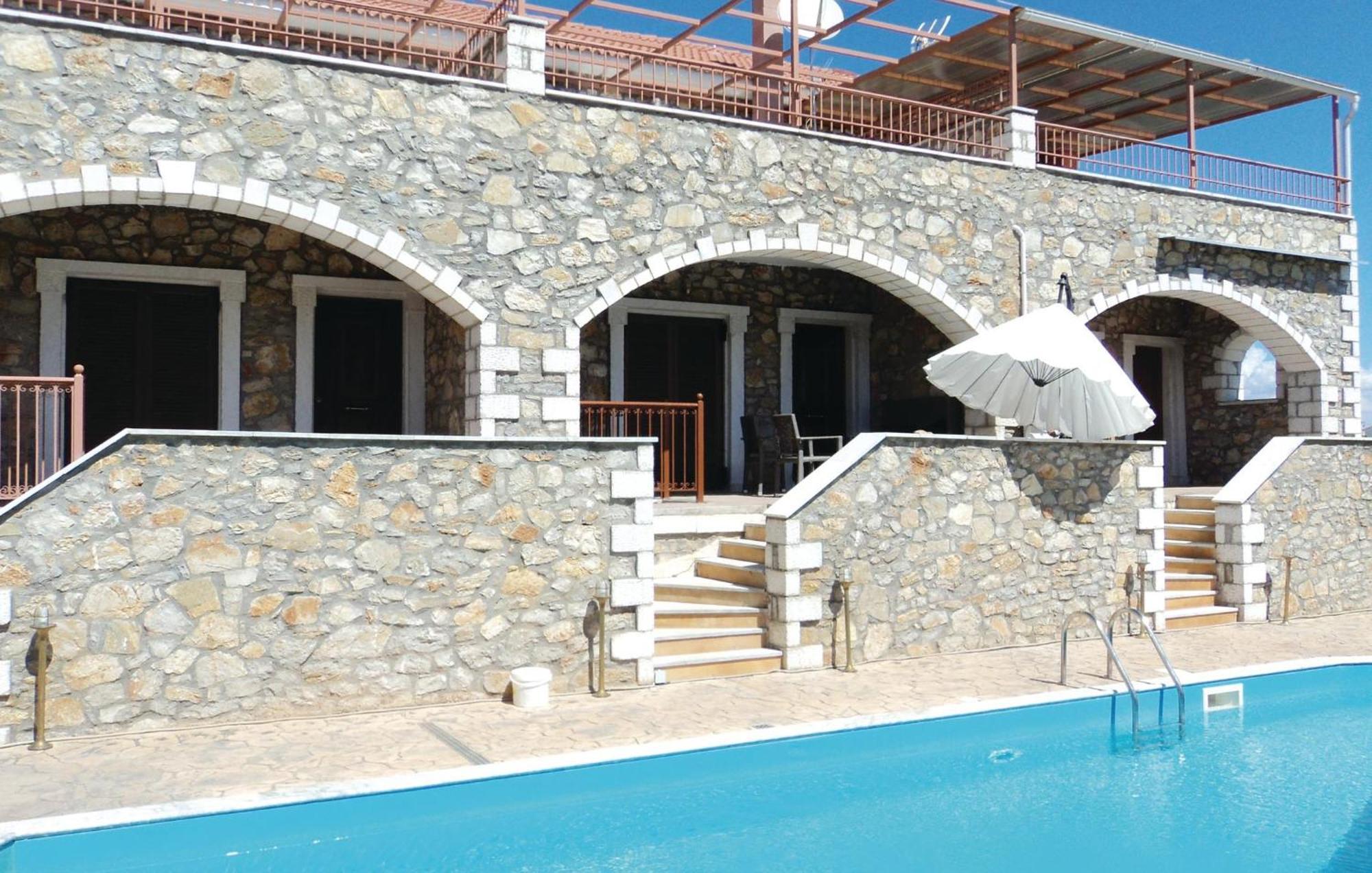 3 Bedroom Lovely In Paralio Astros