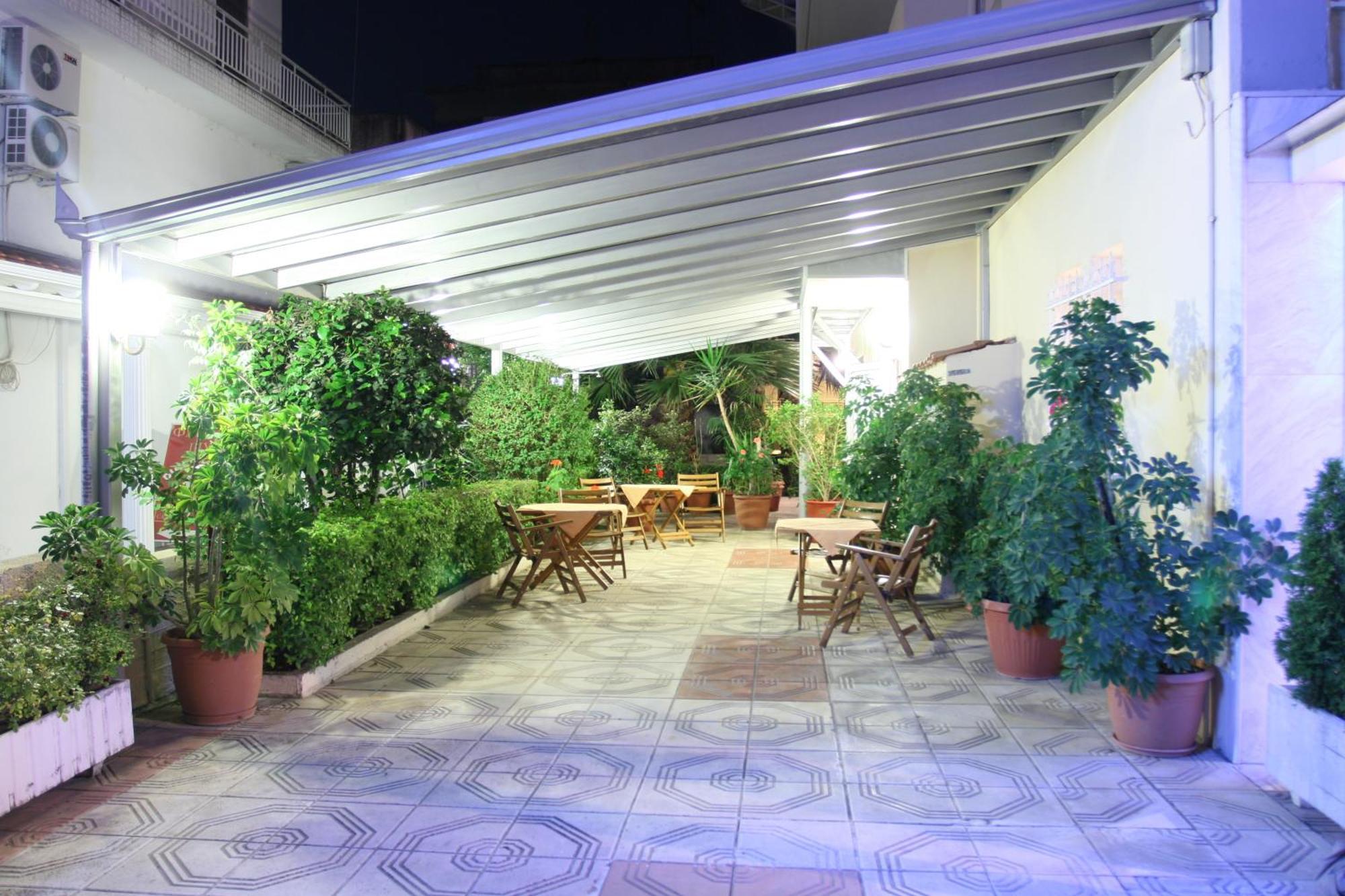 Philippos Hotel 2*