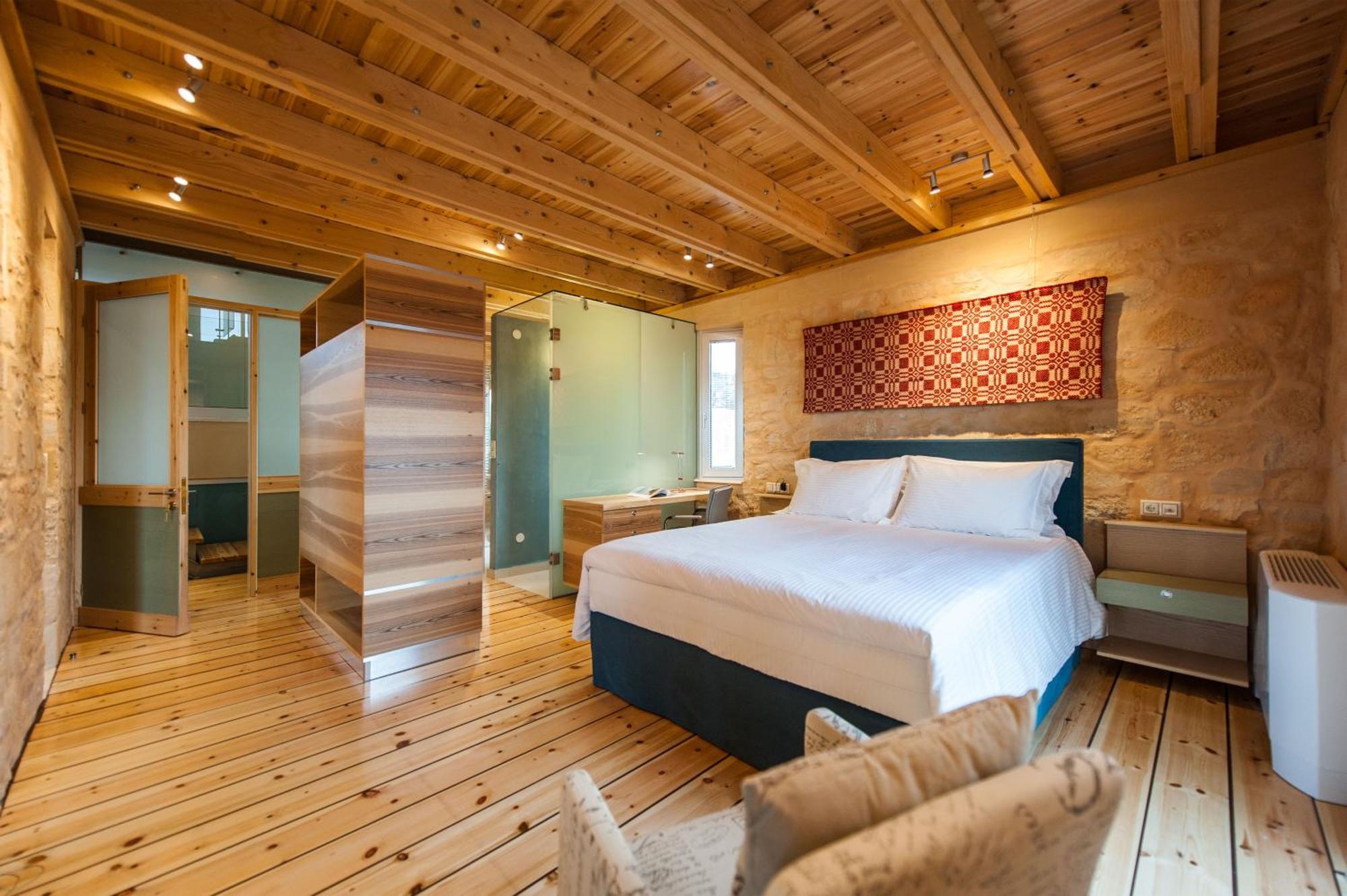 Kaminia Villa *