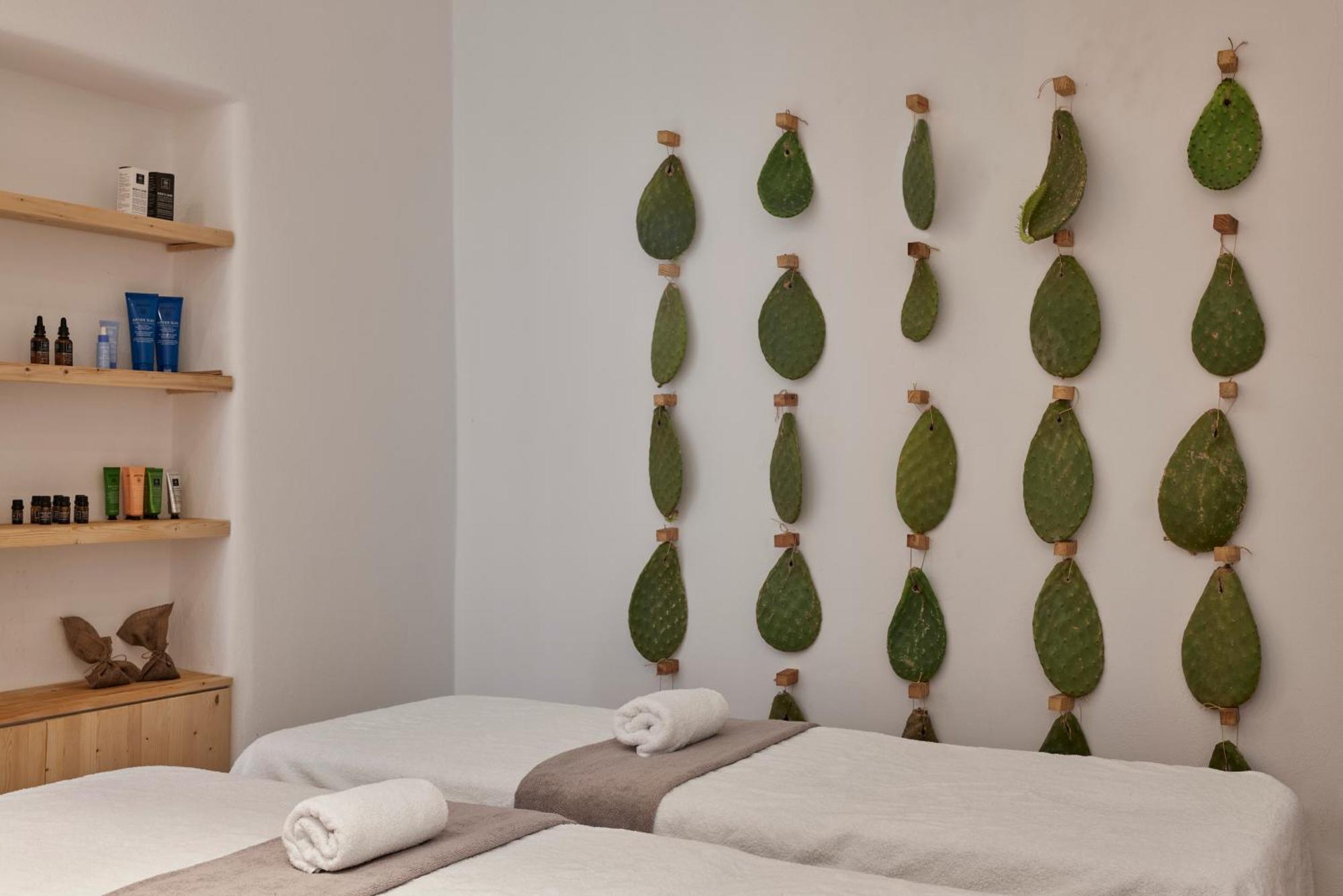 Naxian Utopia | Luxury & *