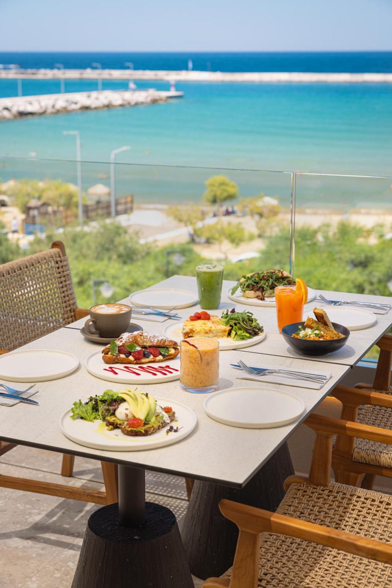 Hotel Erato By Samian Mare 4*