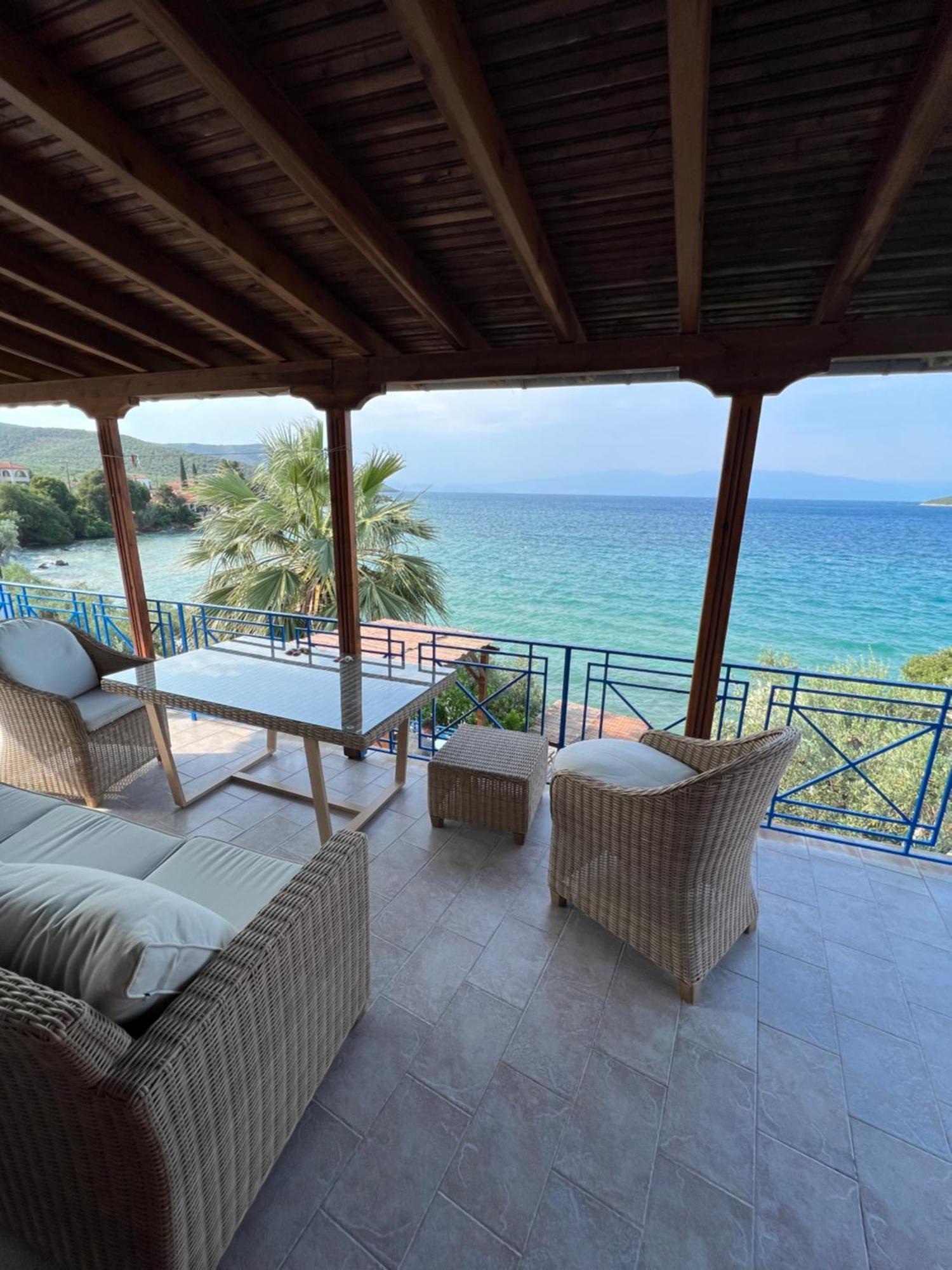 Nies Seaside Appartments * Sourpi