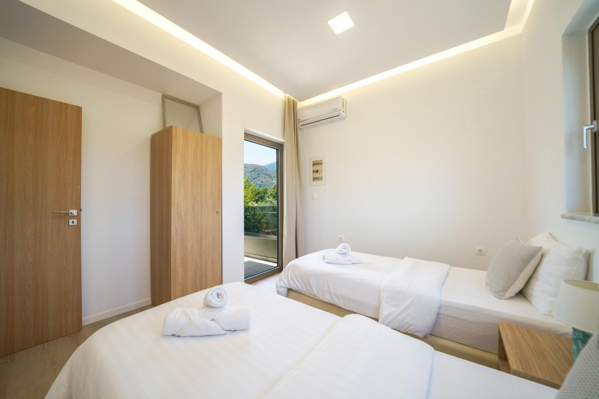 Marian With Private Swimming Pool & Jacuzzi Villa Georgioupoli