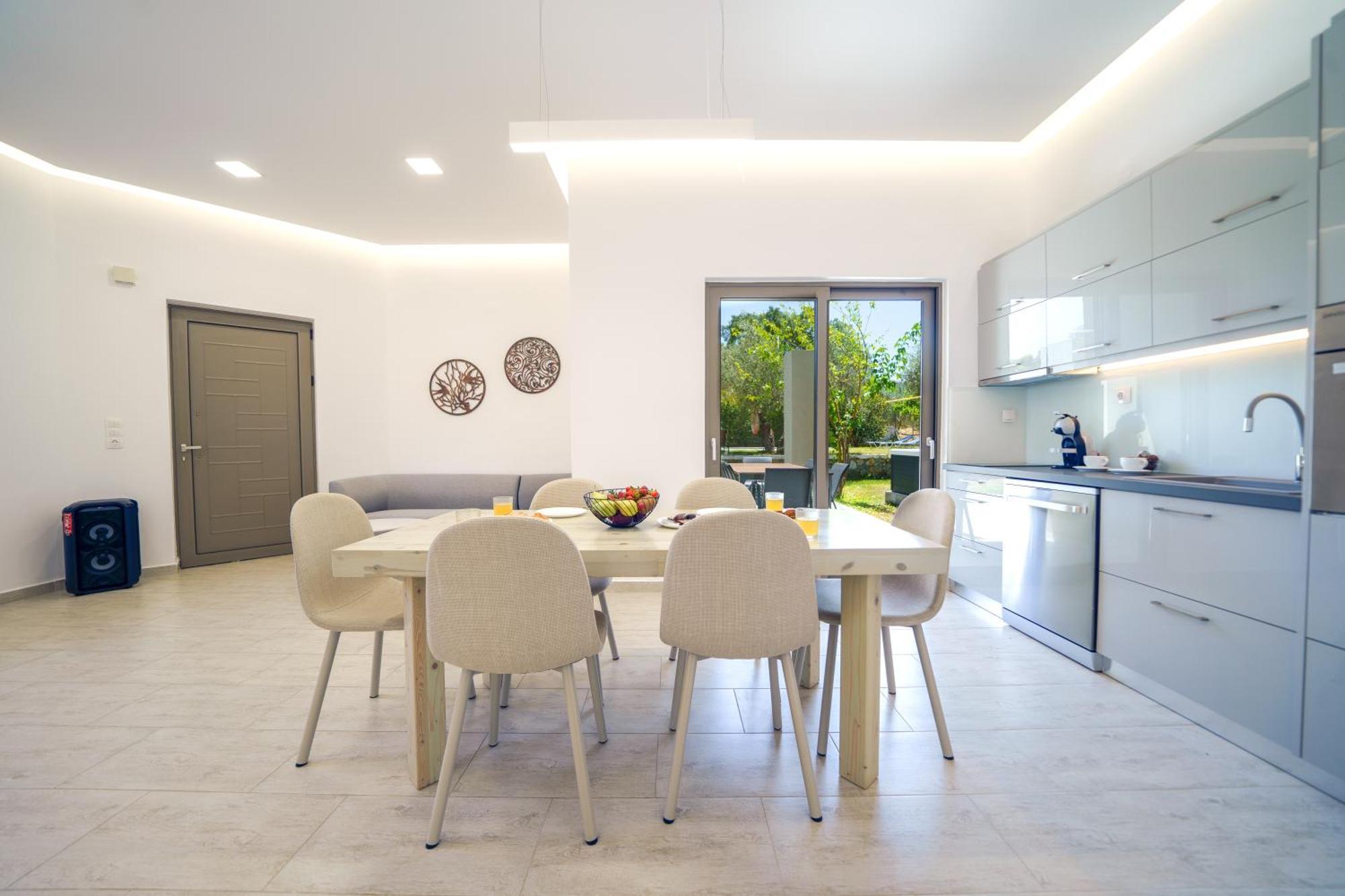 Villa Marian With Private Swimming Pool & Jacuzzi Georgioupoli