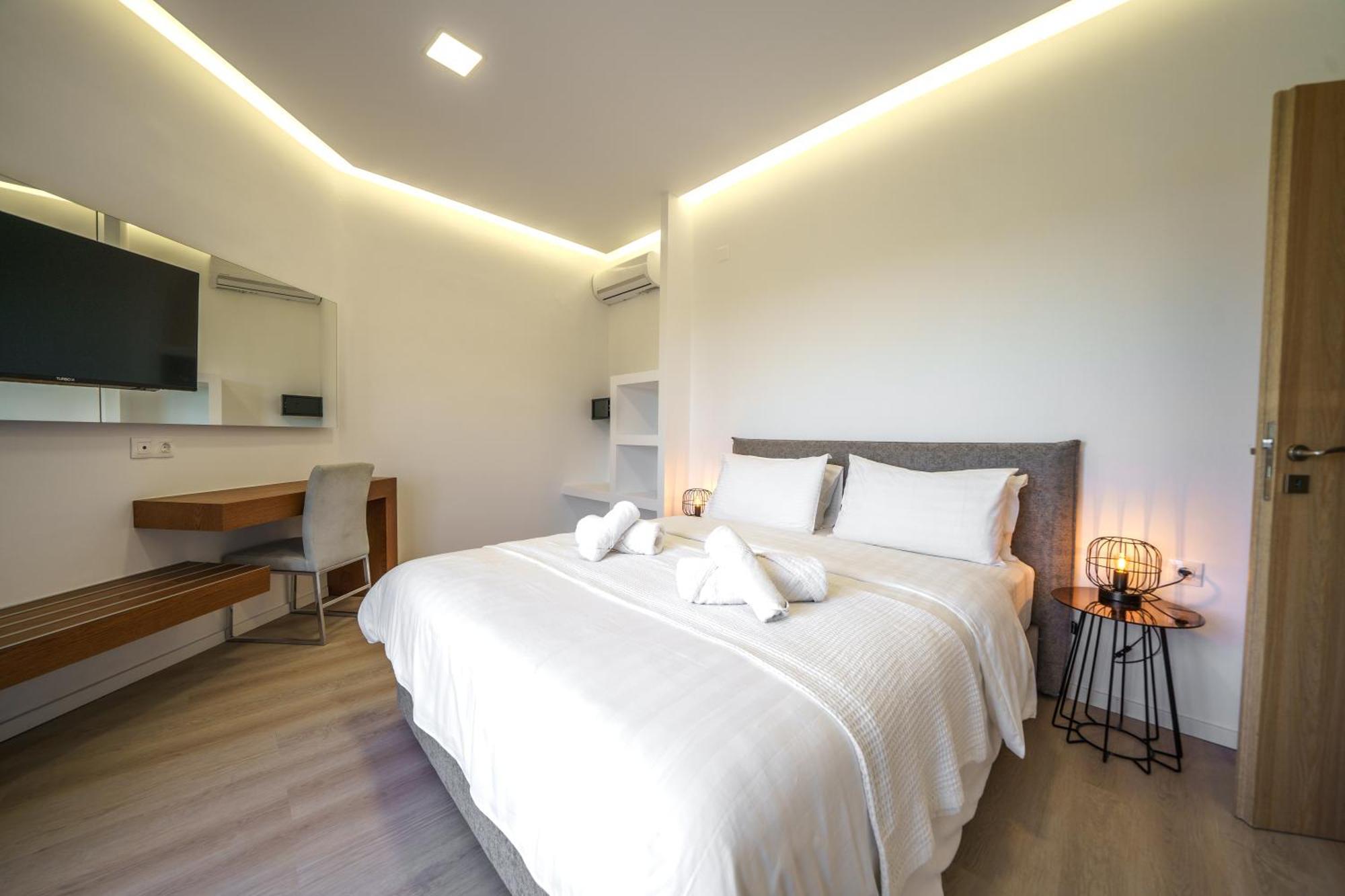 Marian With Private Swimming Pool & Jacuzzi Georgioupoli