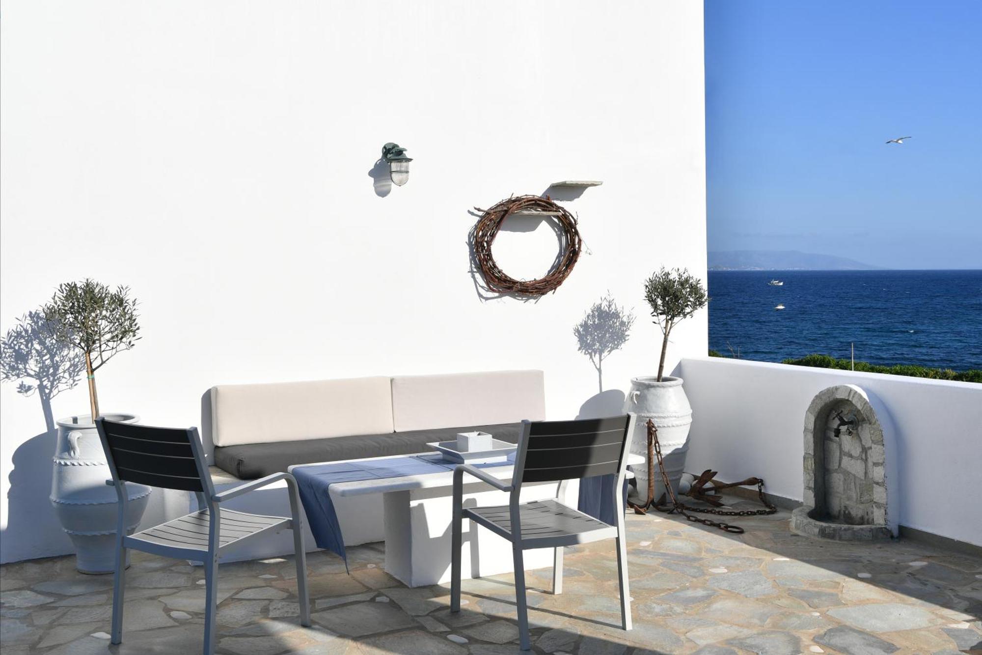 Nava Devine Water Front House In Holiday home
