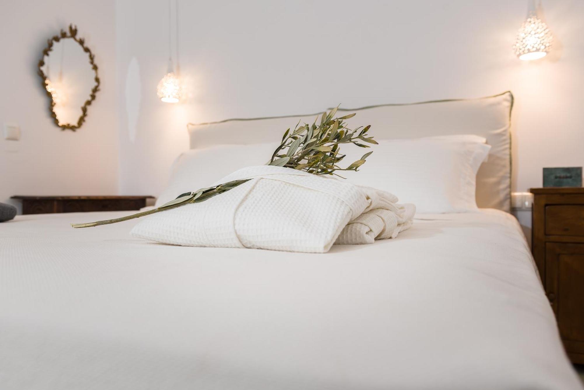 Iris Aparthotel