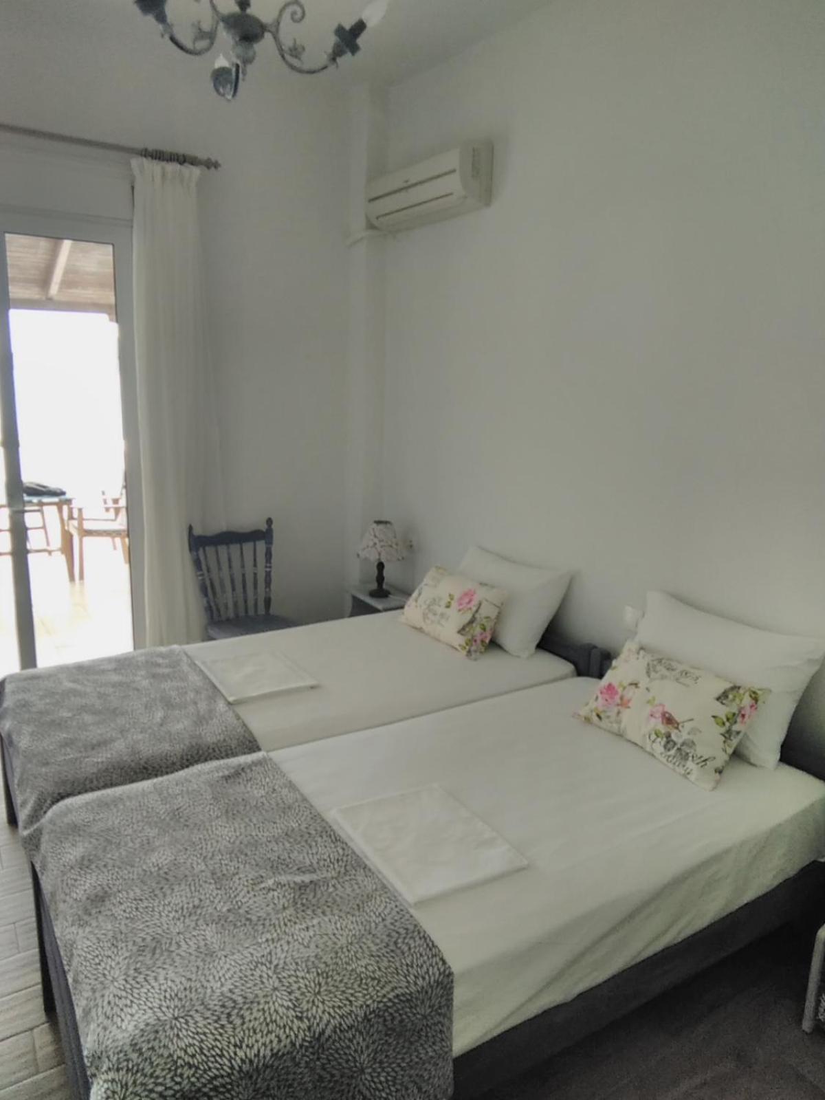 Meli-ios Country house *