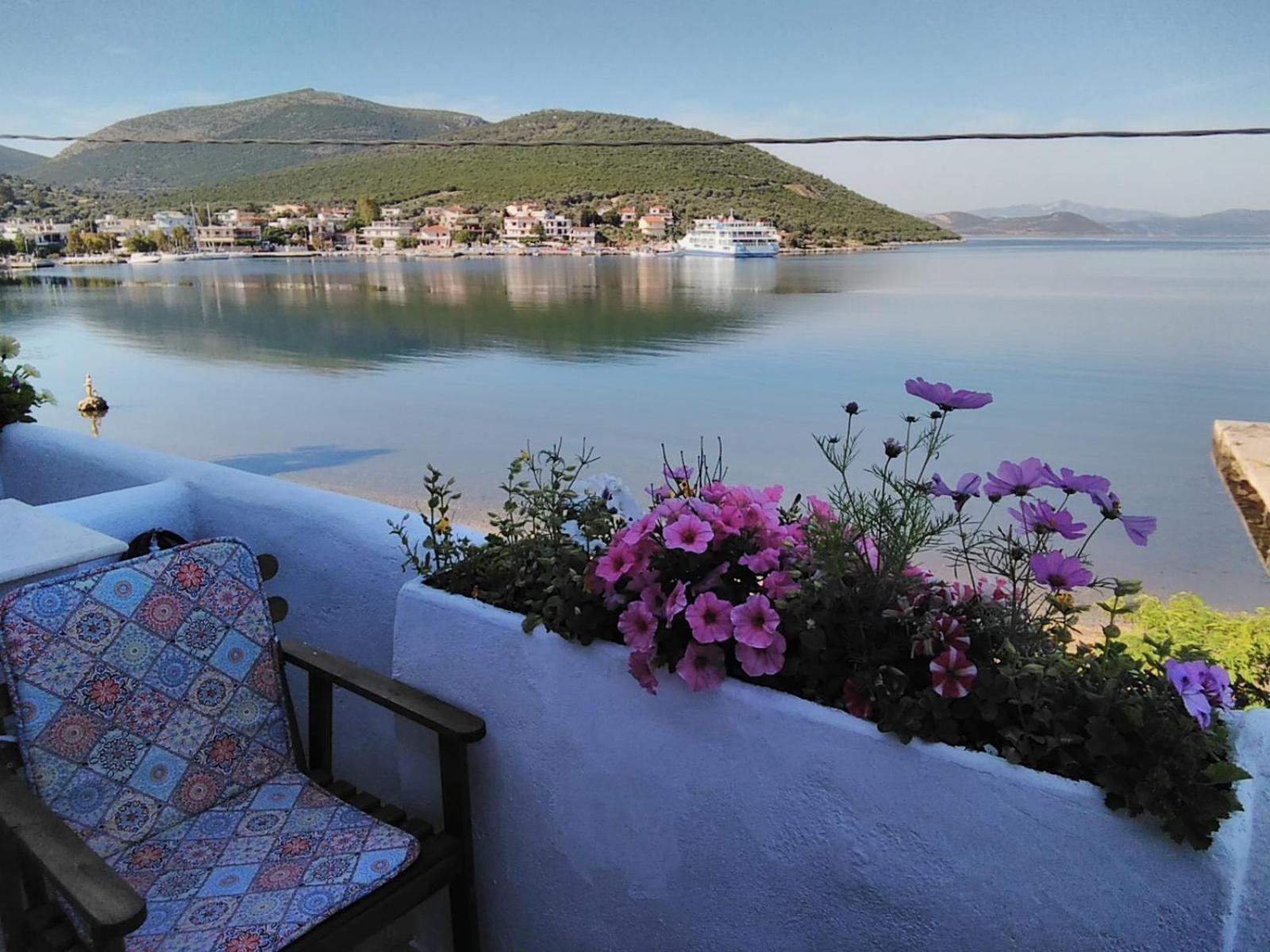 Meli-ios Country house *