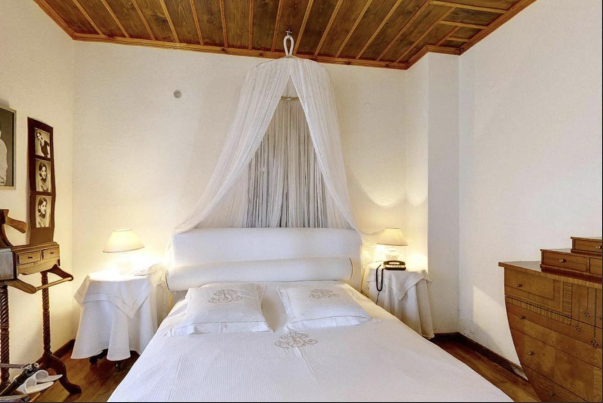 Chateau Cascara Villa *