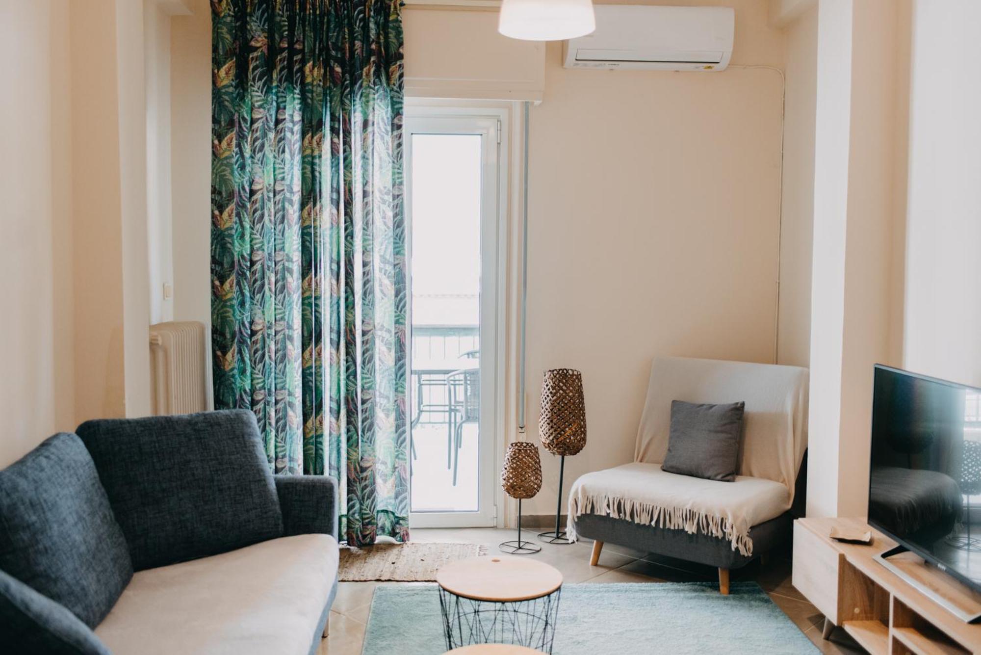 House, Deck Aprtm., Old Port Of Apartment Patras