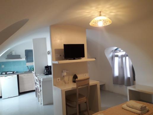 Aparthotel Leon Lux Perivolos (Santorini)