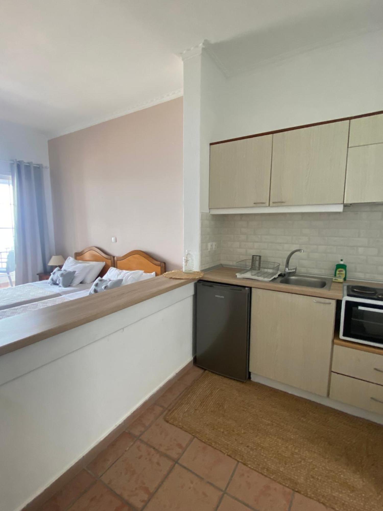 Nereides Aparthotel *