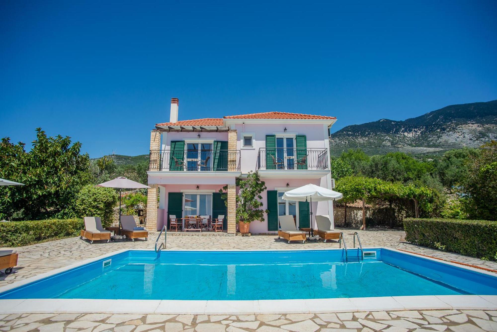 Trapezaki Garden Villa Mousata