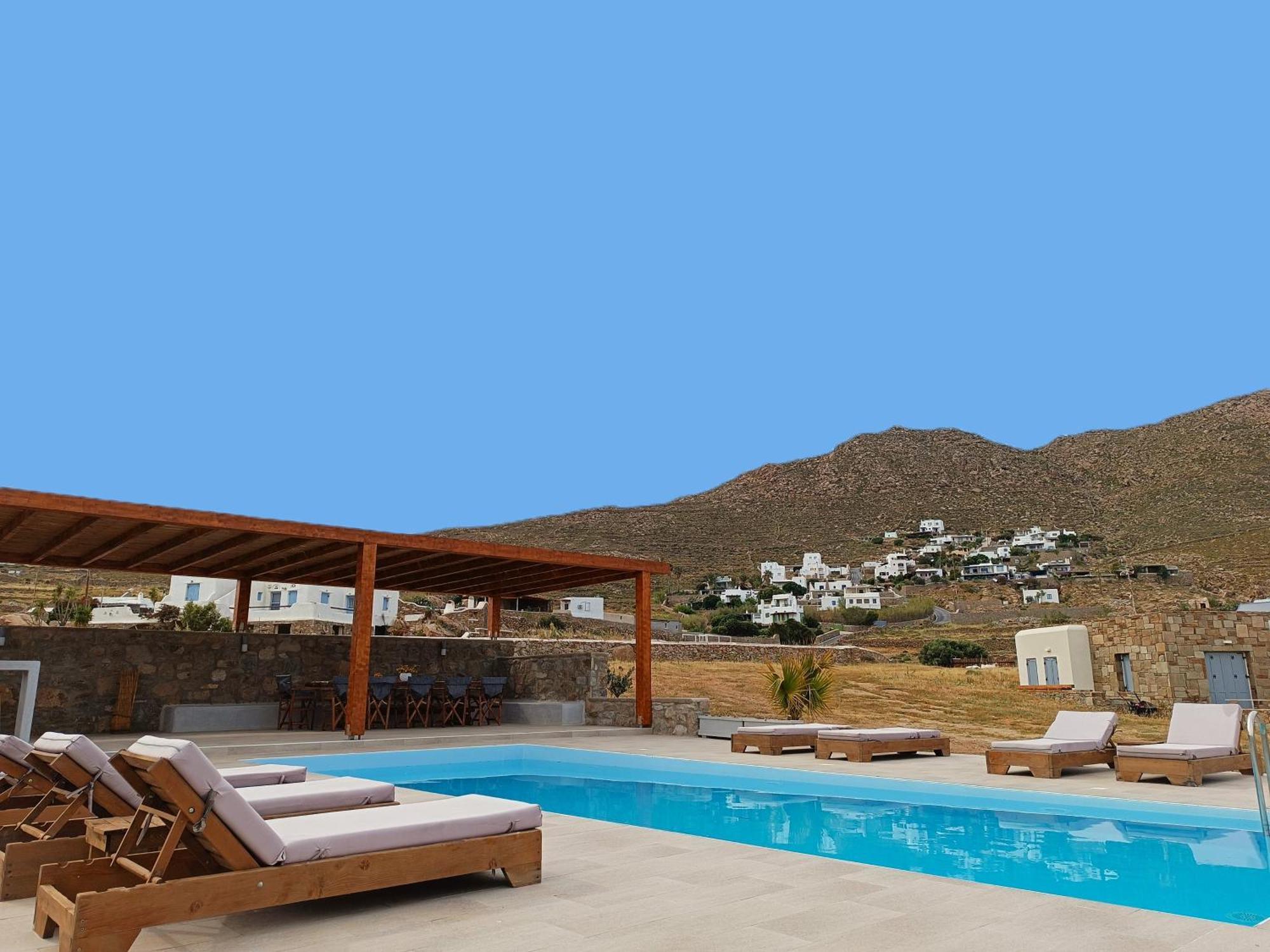 Megusta Mykonos * Tourlos