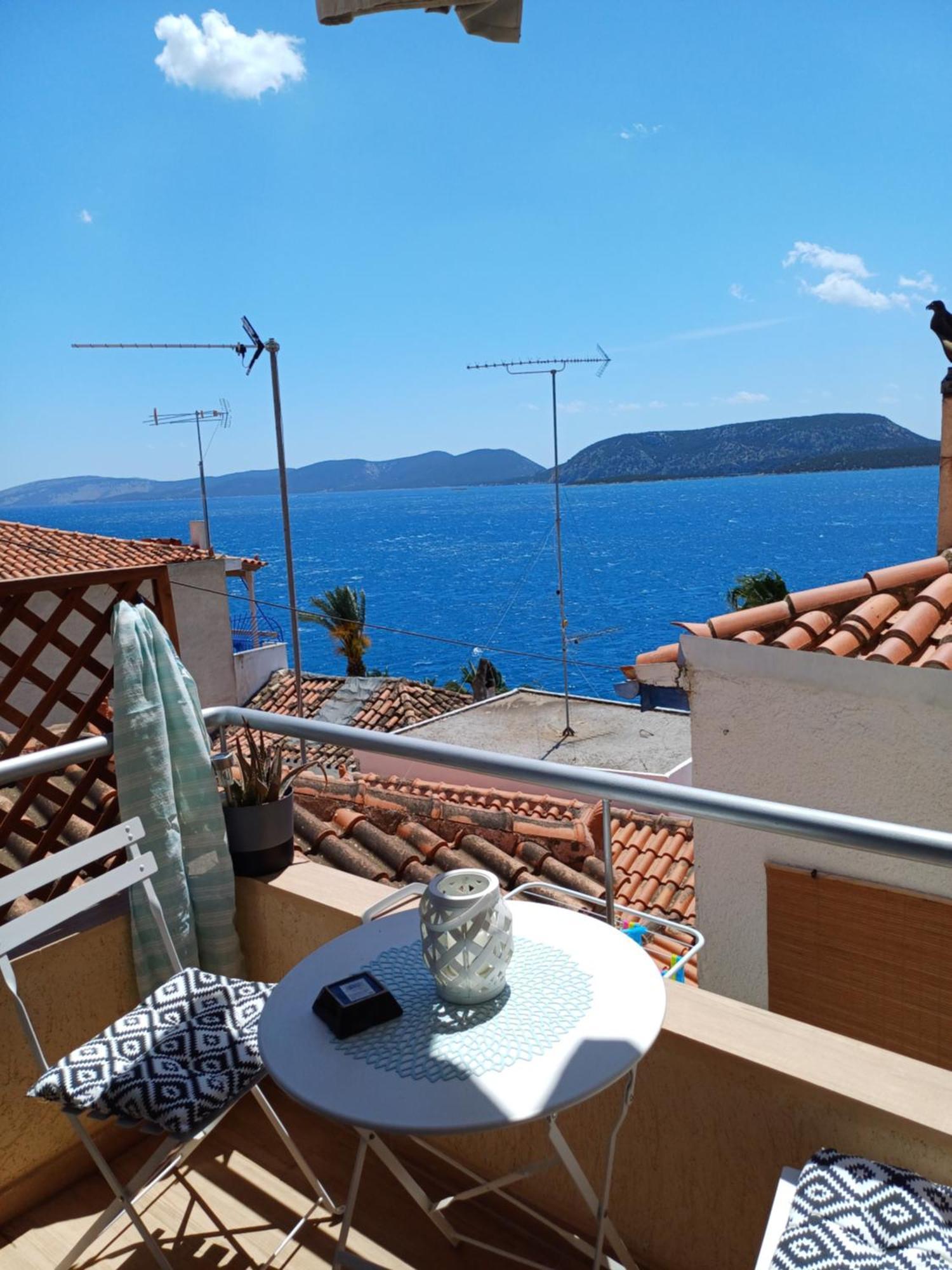 Asterias Apartment *