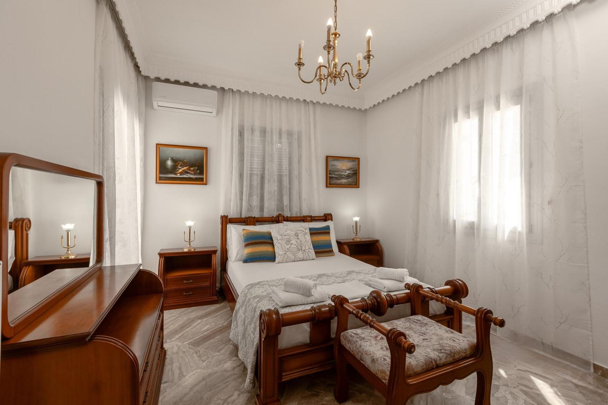 Emilia's House Apartment