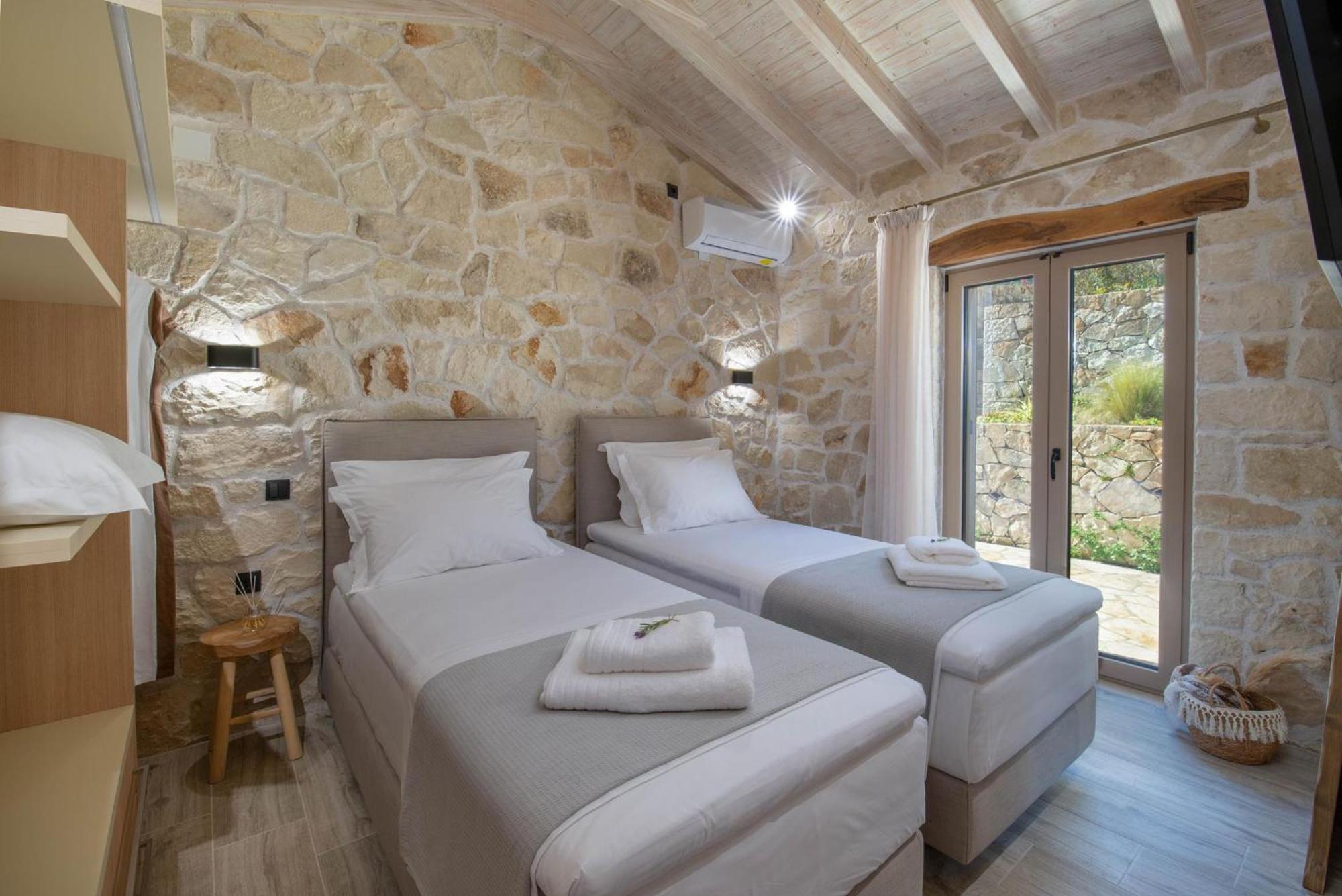 Villa Stamateli, *