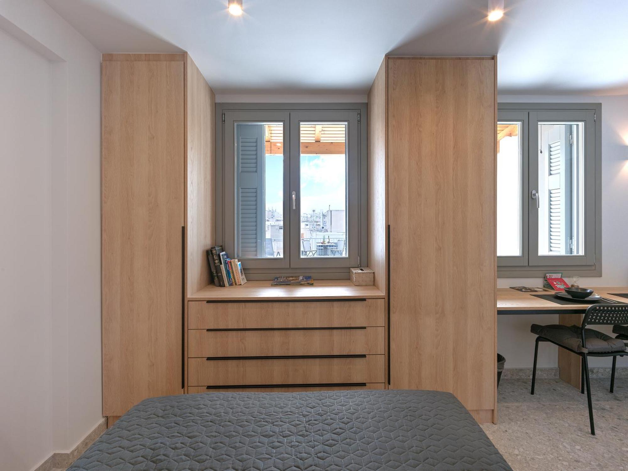 Top-floor With Stunning Views Of The Parthenon