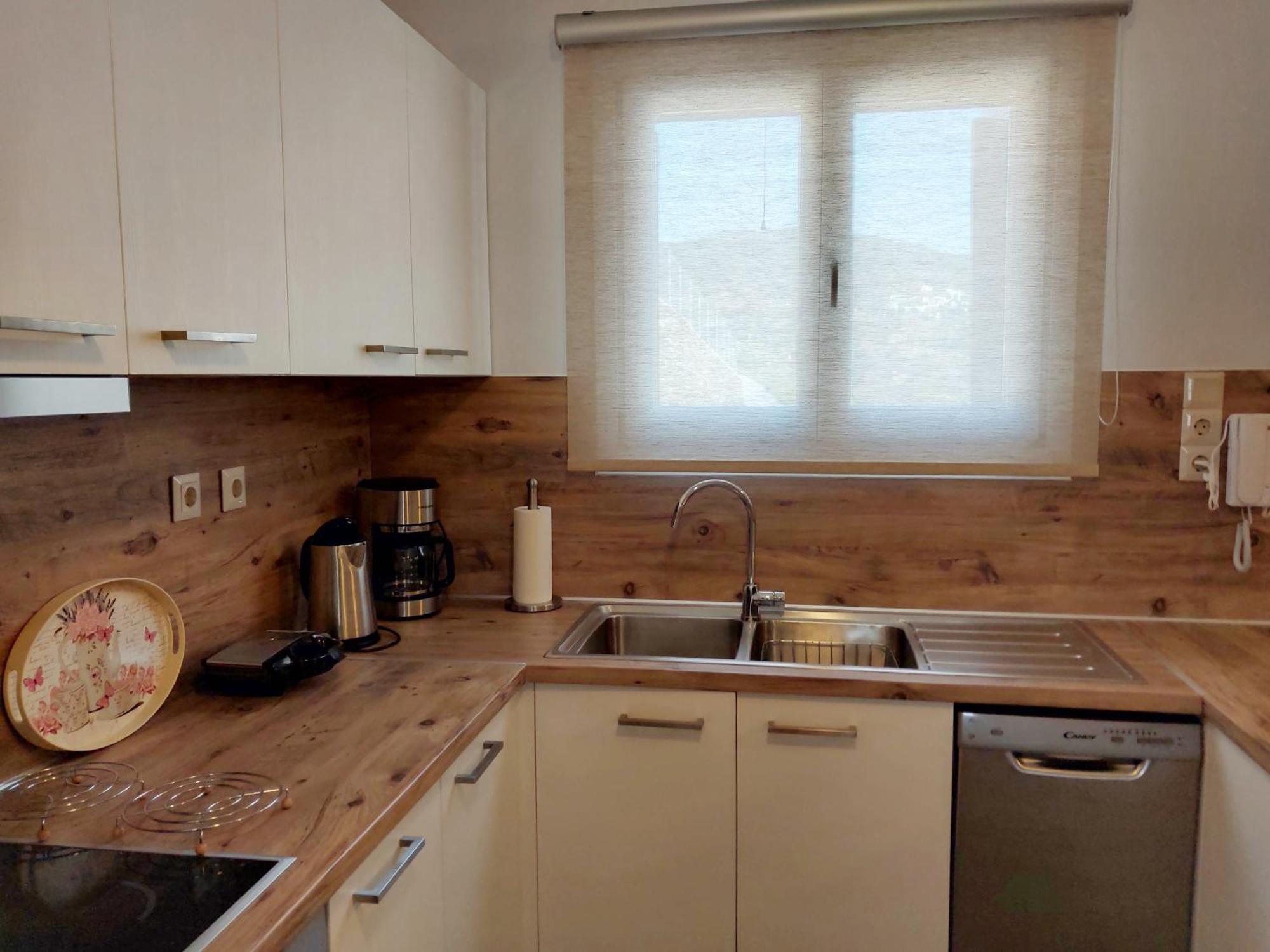 Anchorage Villa *