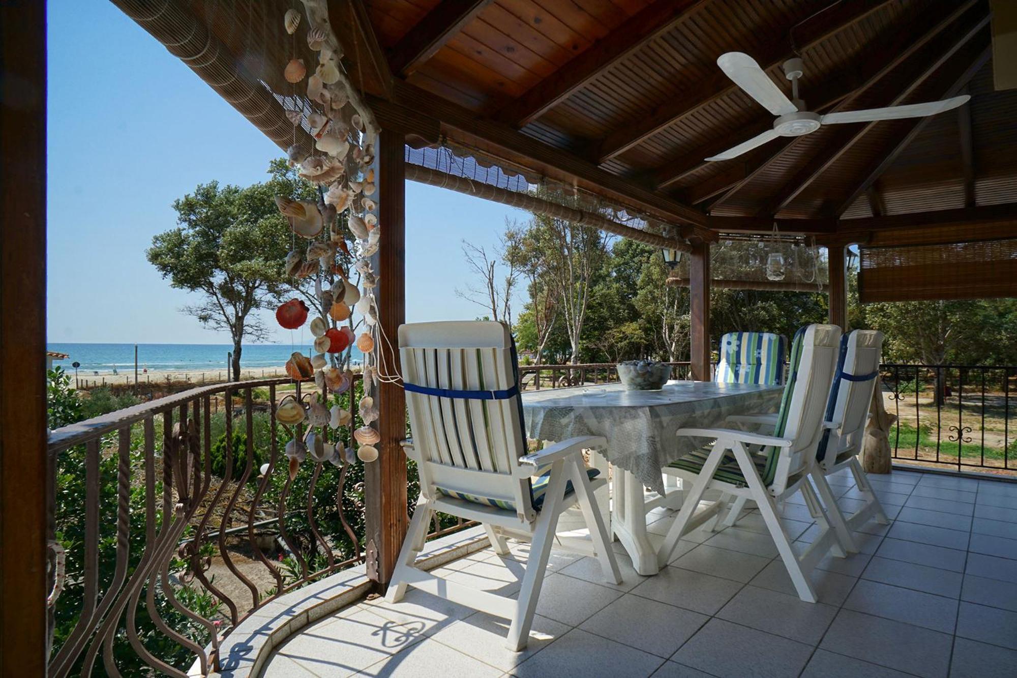 Di Mare * Paralia Avdhiron