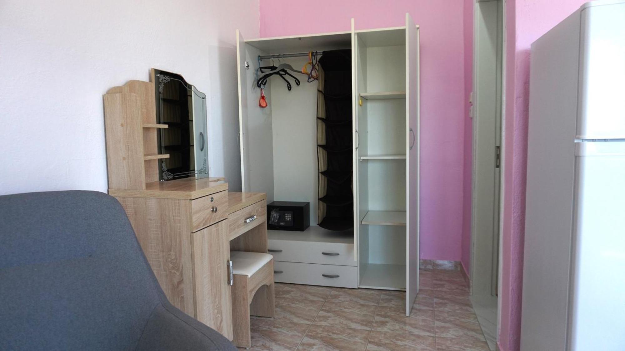 Summer Scoop By Evagstays Apartment